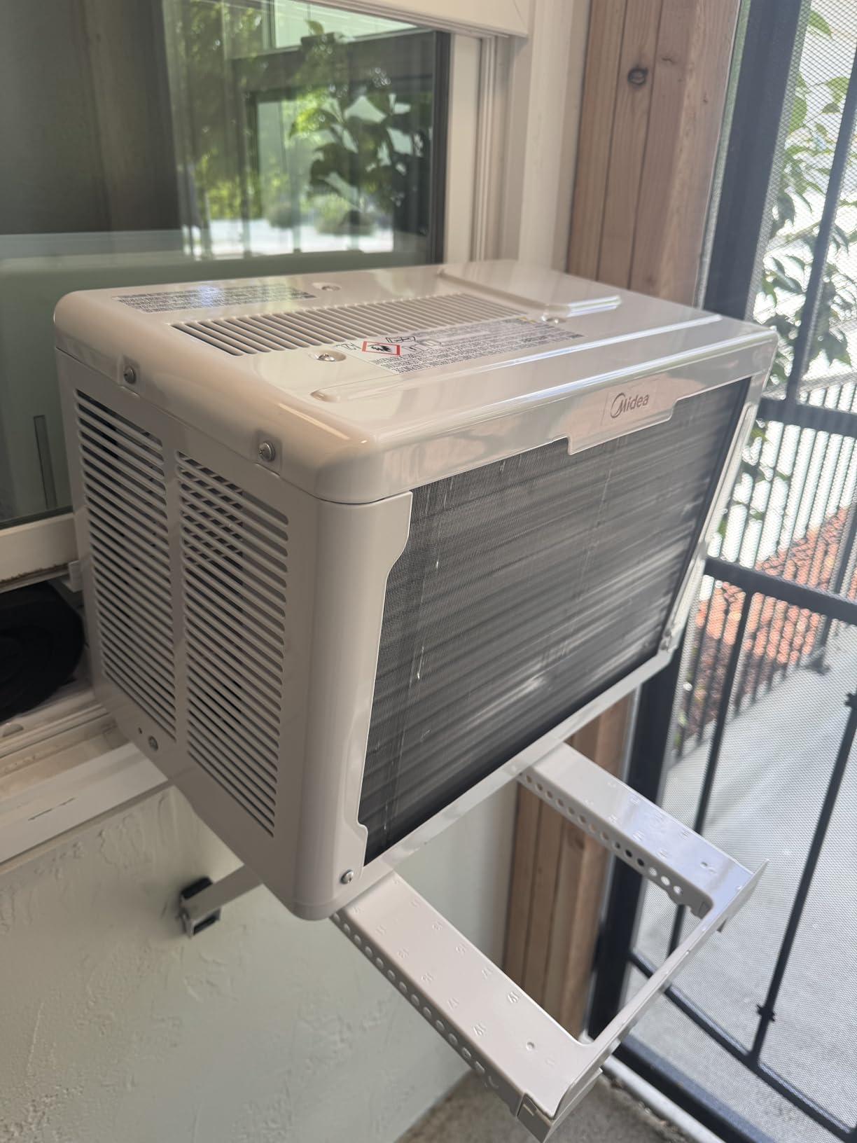 Midea 6,000 BTU U Shaped Smart Inverter Window Air Conditioner - Cools 250 Sq Ft, Ultra Quiet with Open Window Operation - Alexa/Google Assistant Compatible, 37% Energy Savings, Remote (2026 Edition) customer photo 2