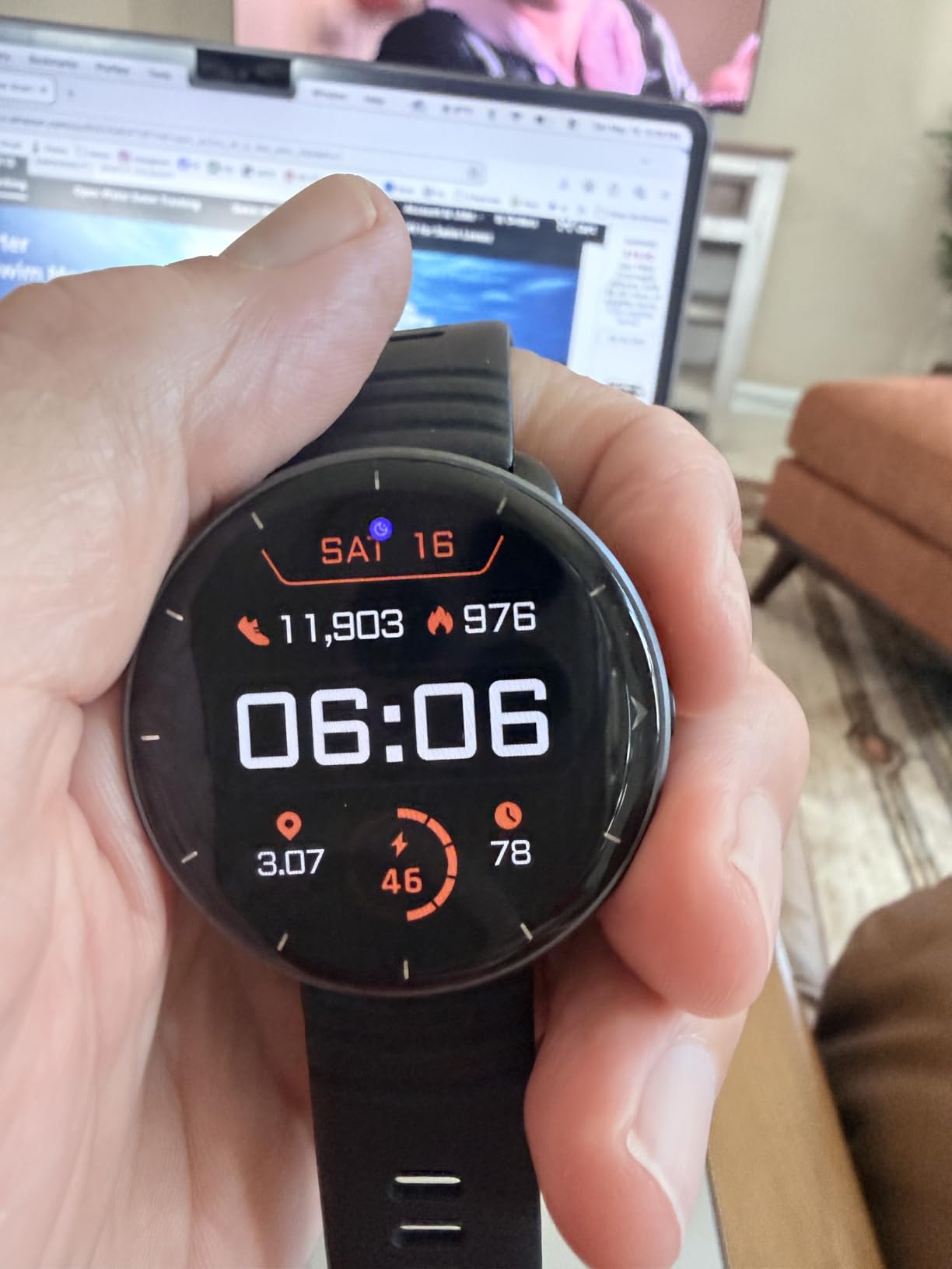 Parsonver Smart Watch for Swimming, 5ATM Waterproof Watch for Pool & Open Water, AI Swim Analysis, Built-in GPS & Compass, AMOLED Fitness Trackers 100+ Sports Modes, Heart Rate & Sleep Monitor, Black customer photo 2