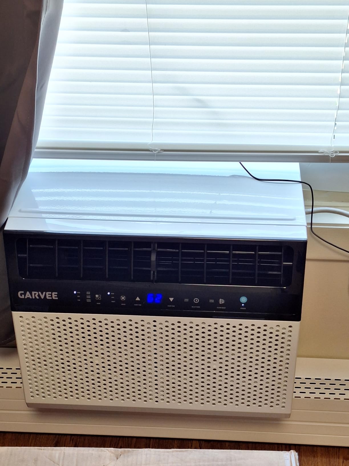 Garvee 6000 BTU U-Shaped Window Air Conditioner, Cools Up to 269 Sq.Ft., Ultra Quiet Operation, Energy Efficient, Includes Remote Control, White customer photo 1