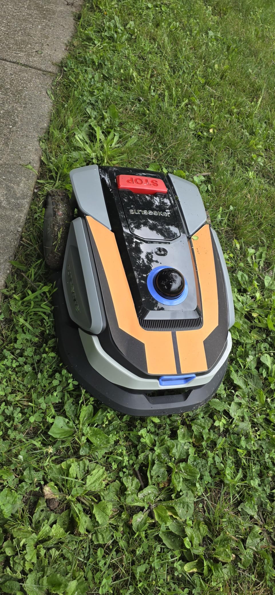 Sunseeker S4 LiDAR Robot Lawn Mower for Up to 0.25 Acre (1000 m²), Vision AI + 360° 3D LiDAR Navigation, Wire-Free Virtual Boundary, Systematic Cutting, 42% Slope, App Control, 60 dB Quiet Mowing customer photo 2