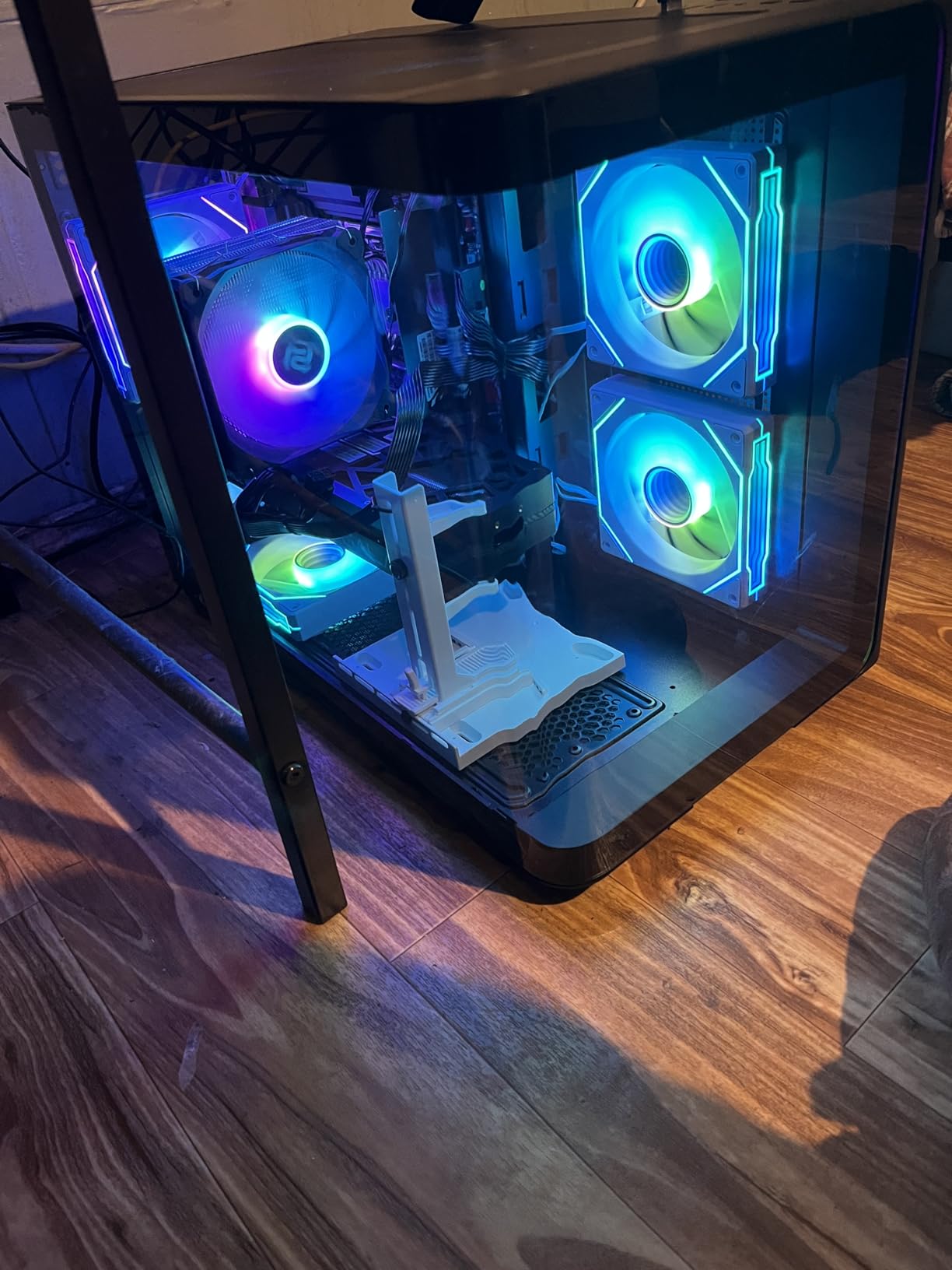 LXZ Gaming Desktop Core i7-14700F, RTX 5060 8G, 16G DDR5 RAM, 1TB NVME 3.0 SSD, Prebuilt Gaming PC, VR Ready Tower Computer for Home and Office customer photo 1