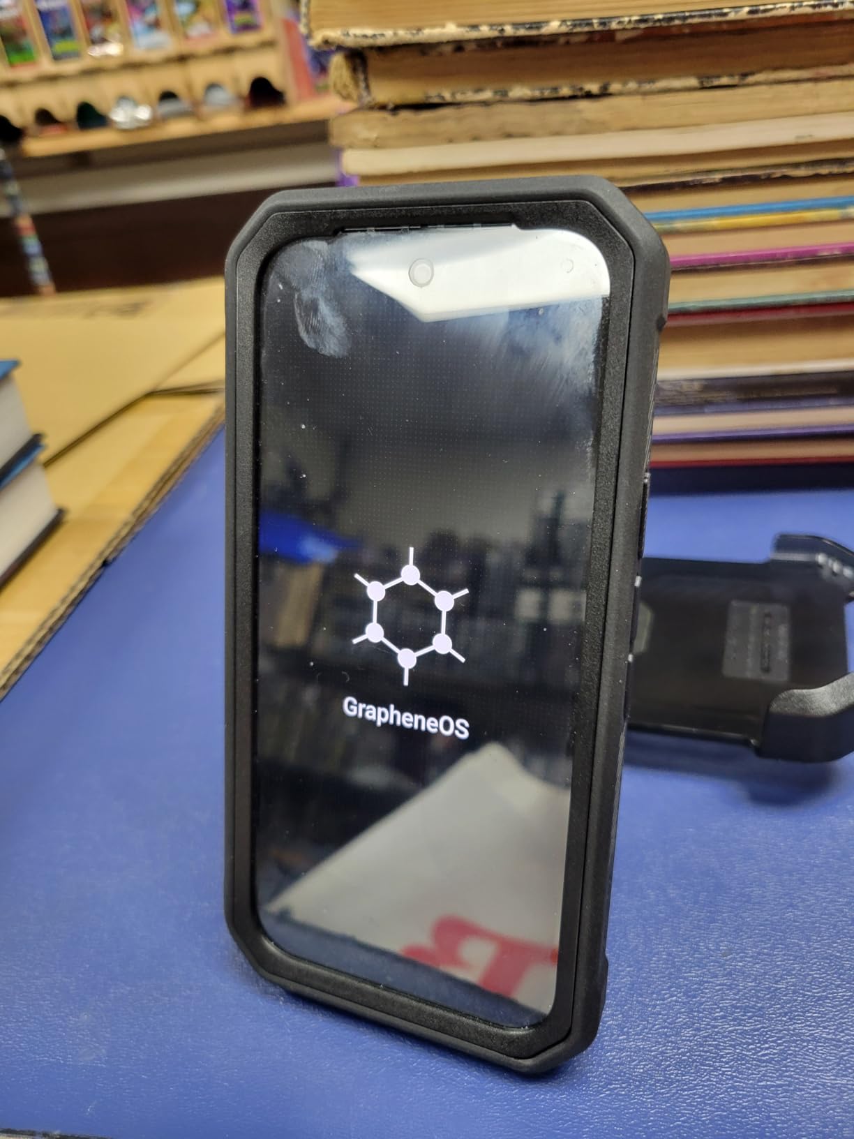 Google Pixel 10a - 30+ Hours Battery, Camera Coach, Gemini - Fog 256GB customer photo 1