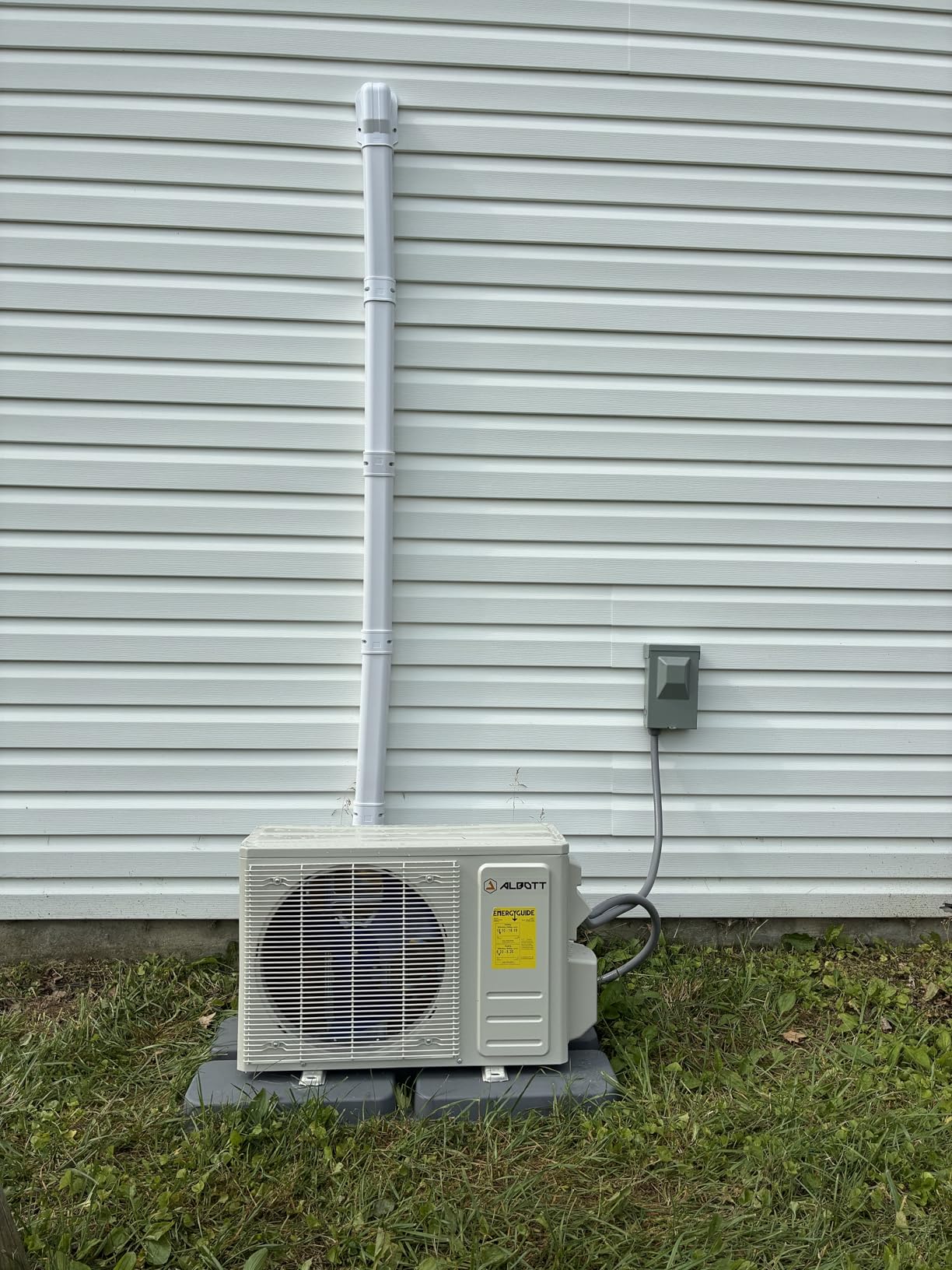Albott Mini Split Air Conditioner and Heater, 12,000 BTU, SEER2 18, 115V Inverter Energy-Efficient AC with Self-Cleaning, Remote and APP Control, Easy Installation, Cools up to 750 Sq.Ft. customer photo 1