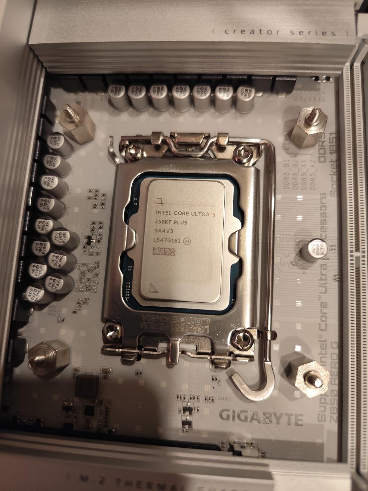 Intel® Core™ Ultra 5 Processor 250KF Plus 18 cores (6 P-cores + 12 E-cores) up to 5.3 GHz customer photo 2