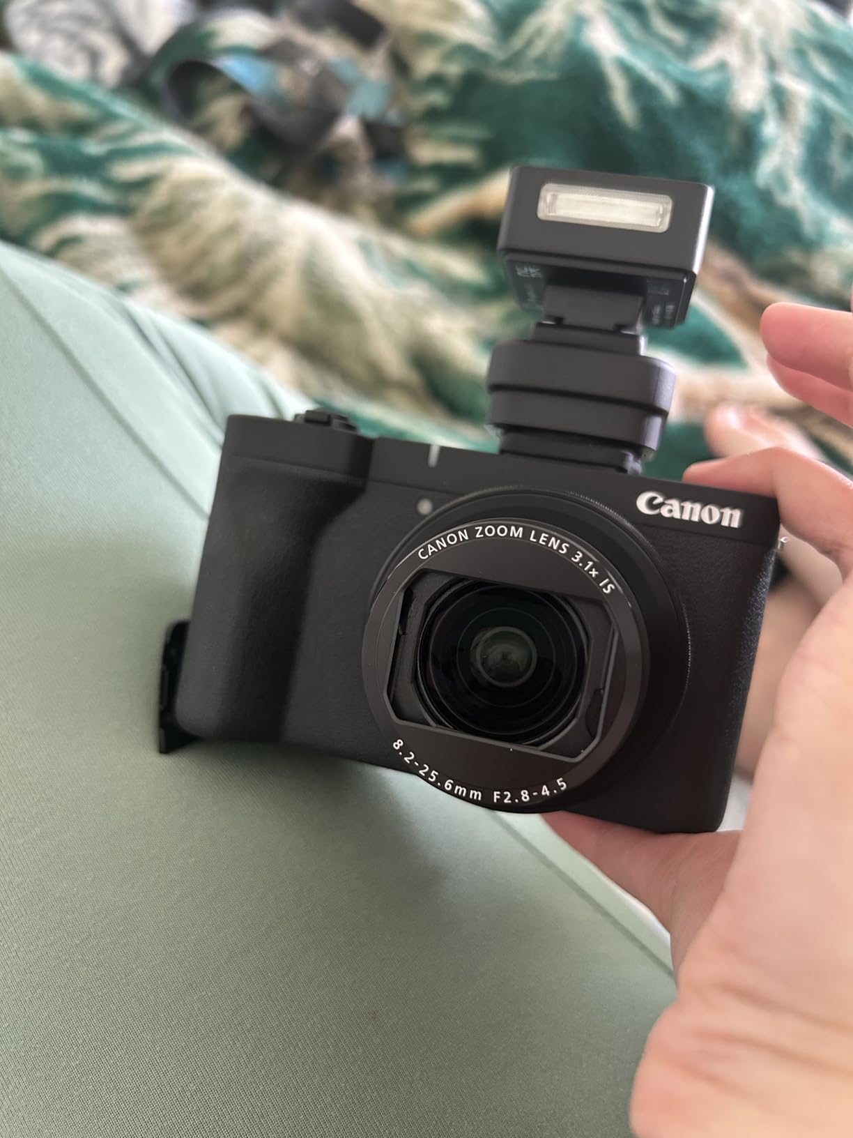 Canon PowerShot V1 Digital Camera | 22.3MP 1.4