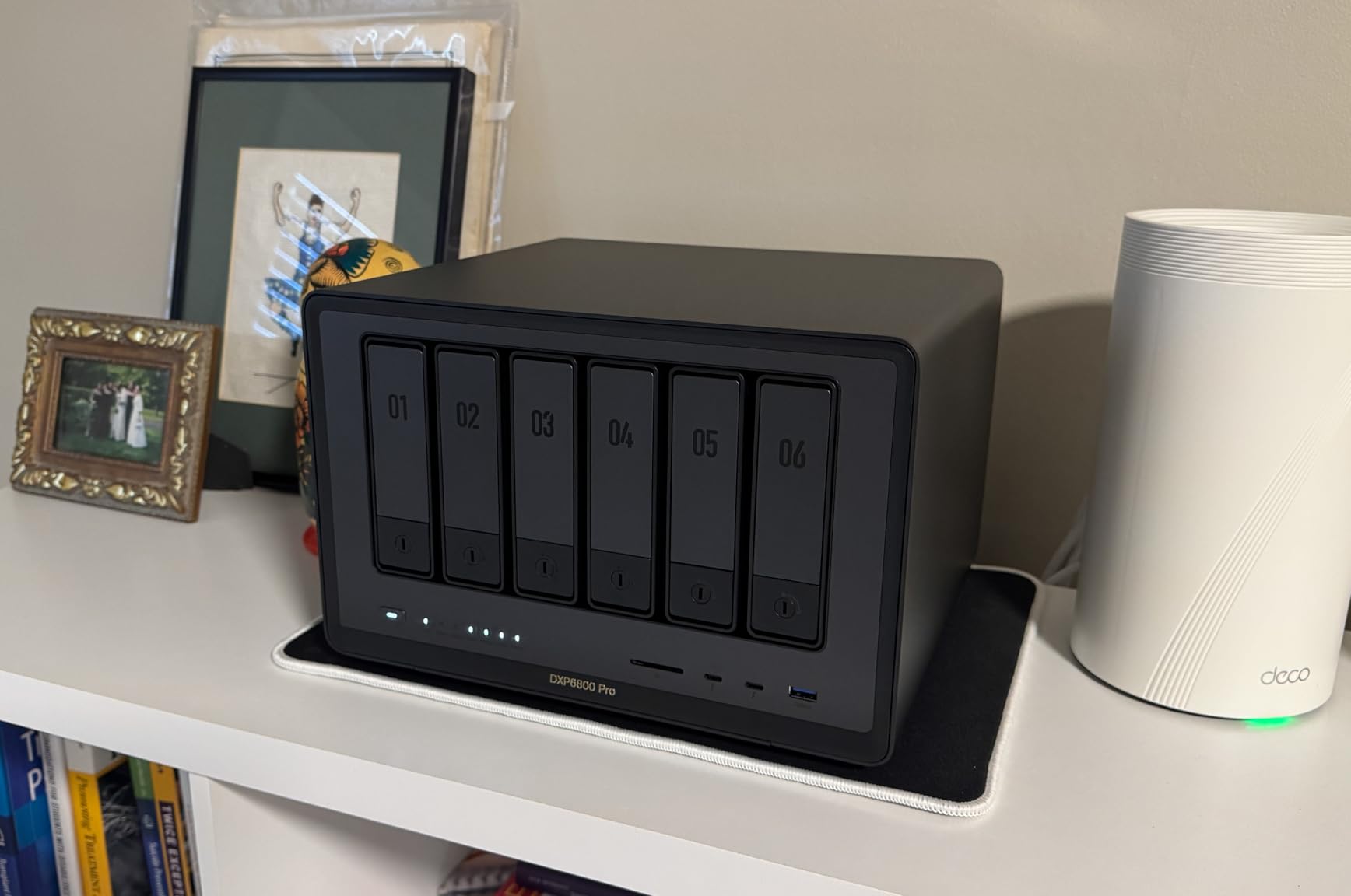 UGREEN NAS DXP4800 GT 4-Bay Desktop Network Attached Storage, AMD R2514 CPU, 8GB DDR4 RAM, 2X 10GbE, 2X M.2 NVMe Slots, 4K HDMI (Diskless) customer photo 1