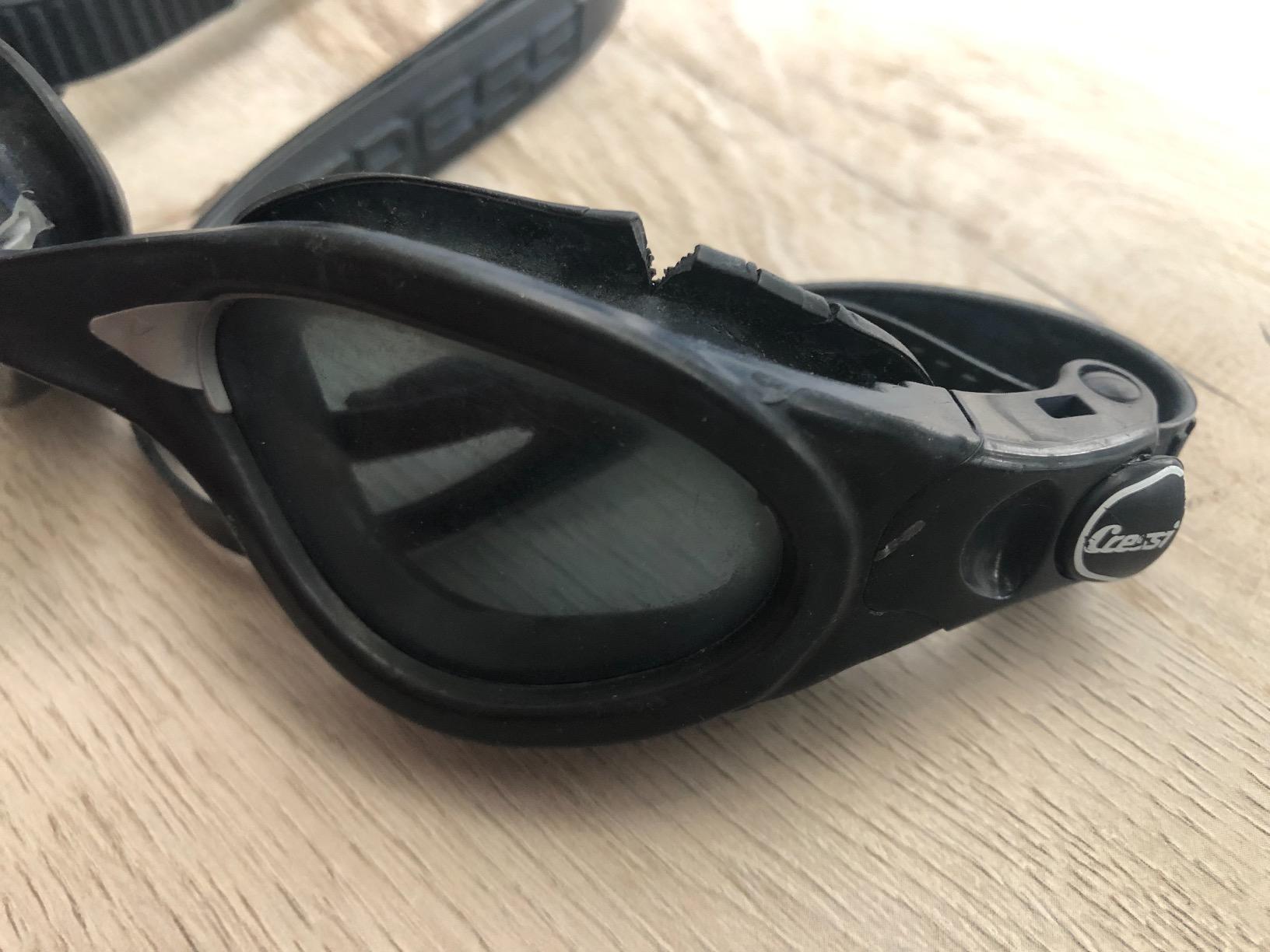 Cressi Adult Comfortable Silicone Swimming Goggles for Indoor Pool and Outdoor Use - Flash: Made in Italy customer photo 2