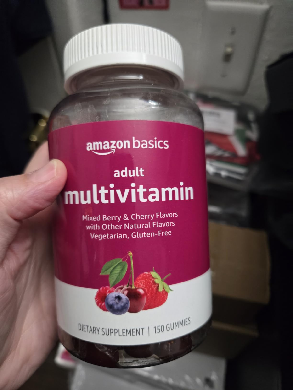 Amazon Basics Adult Multivitamin Gummies, Mixed Berry & Cherry Flavors, 150 Count, 75-Day Supply, Pack of 1 (Previously Solimo) customer photo 1