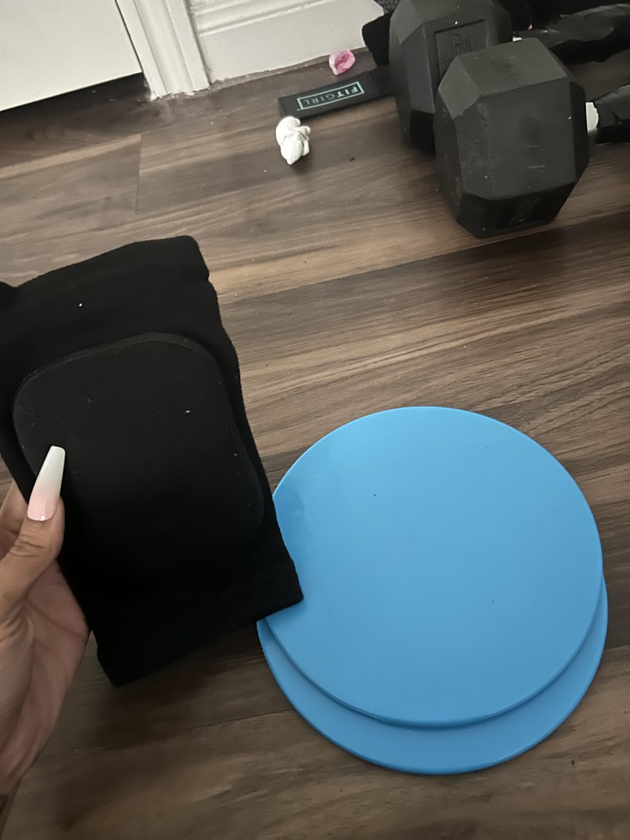 A AZURELIFE Exercise Core Sliders, Dual Sided Exercise Gliding Discs Use on Carpet or Hardwood Floors, Perfect for Abdominal and Core Workouts customer photo 1