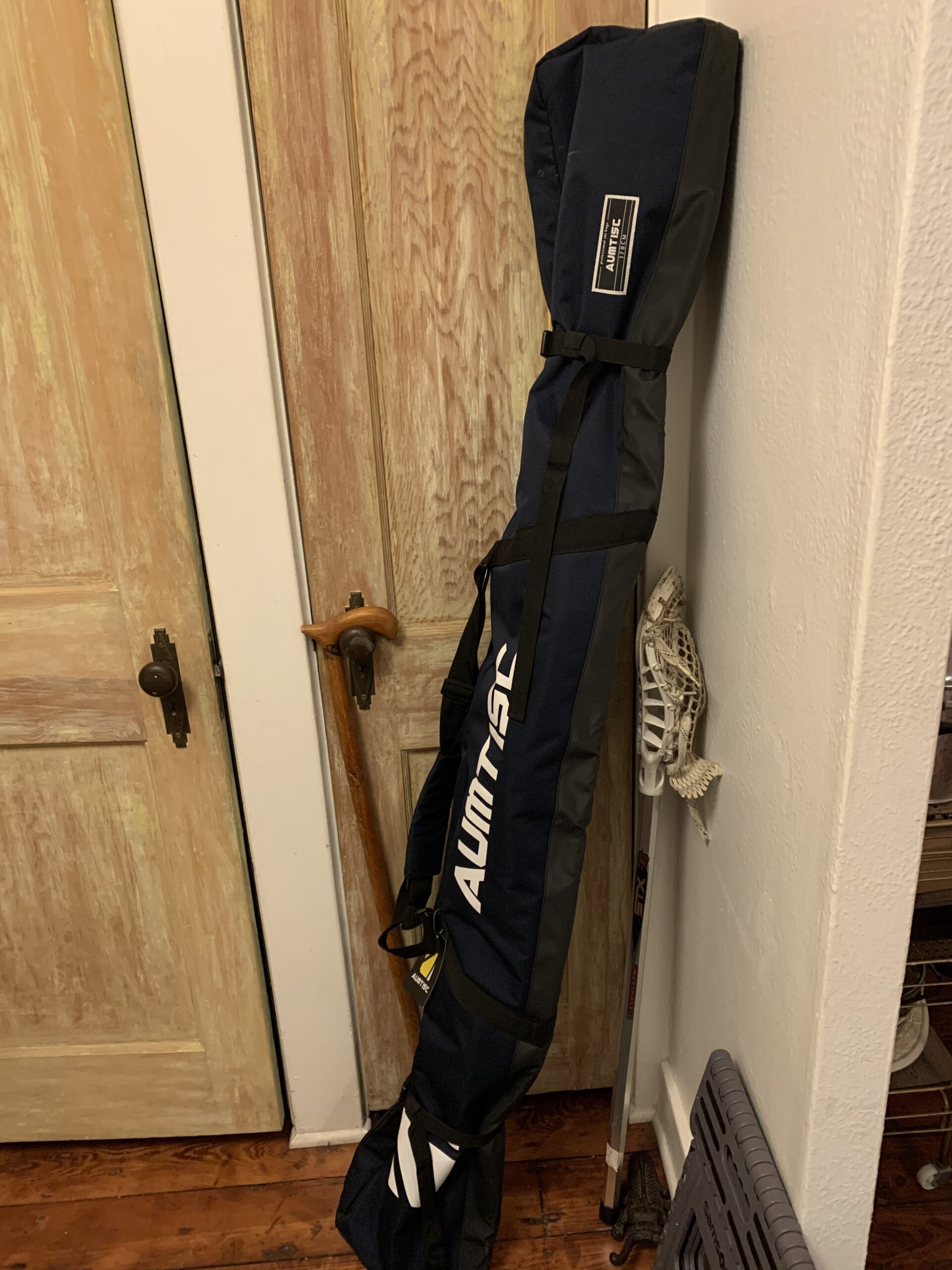 AUMTISC Fully Padded Ski Bag, Single Ski Bags for Air Travel, Waterproof Snow Ski Bag for Flying with Adjustable Handle, Perfect for Skiing, Storage and Transport, 170 185 cm customer photo 1