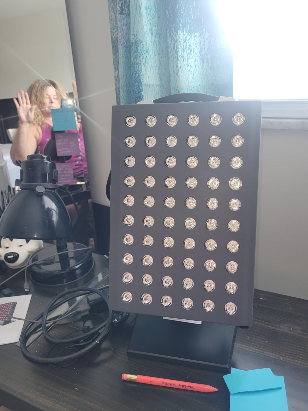 Hooga Red Light Therapy Panel Device PRO300 - 660nm Red & 850nm Near Infrared, 60 Dual Chip LEDs, Timer, Table Top Stand Included customer photo 1