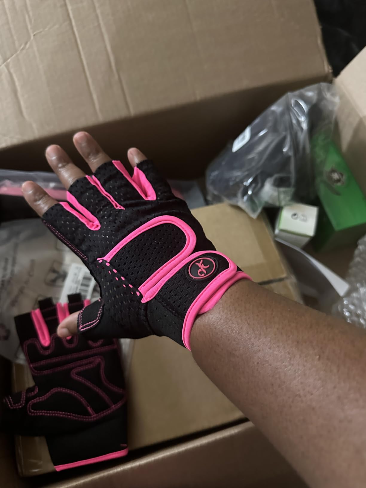 MOREOK Workout Gloves Padded Weight Lifting Gloves for Men/Women, [3MM Gel] Fingerless Grip Gym Gloves Fitness Gloves for Exercise, Hanging, Weightlifting, Cycling, Pull ups, Rowing customer photo 1