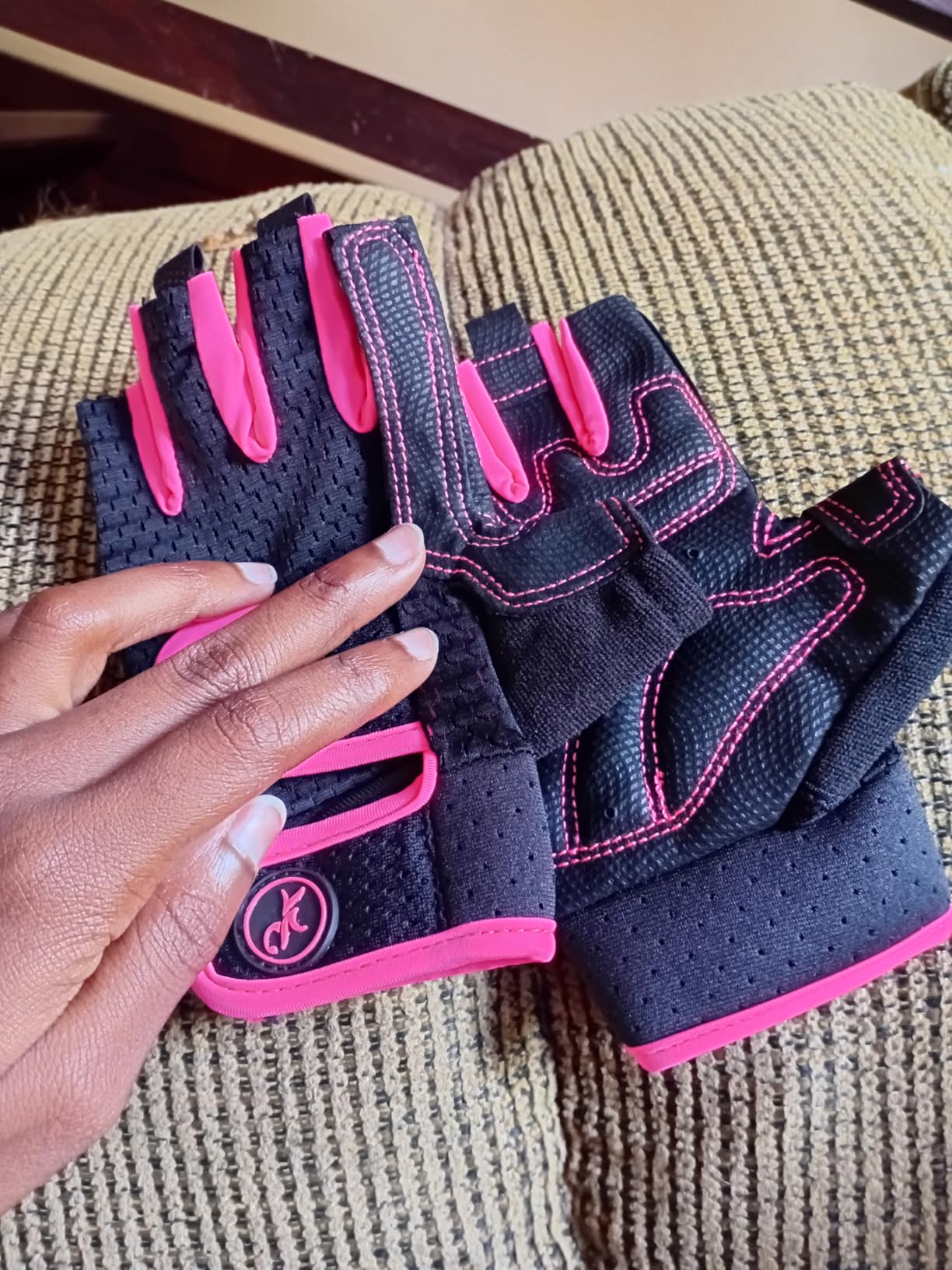 MOREOK Workout Gloves Padded Weight Lifting Gloves for Men/Women, [3MM Gel] Fingerless Grip Gym Gloves Fitness Gloves for Exercise, Hanging, Weightlifting, Cycling, Pull ups, Rowing customer photo 2