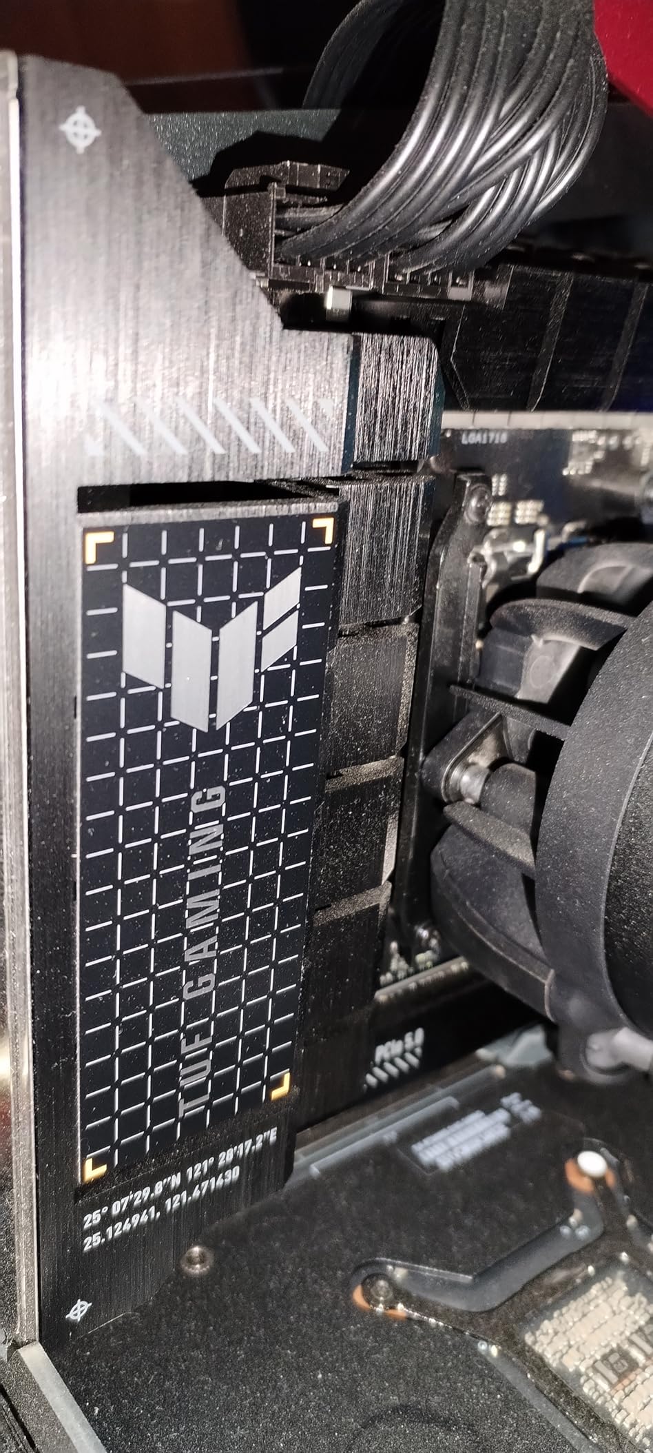 ASUS TUF Gaming X670E-PLUS WiFi 6E Socket AM5 (LGA 1718) Ryzen 7000 ATX Gaming Motherboard (16 Power Stages, PCIe 5.0, DDR5 Memory, Four M.2 Slots, 2.5 Gb LAN, USB 4, Aura RGB Lighting) customer photo 2