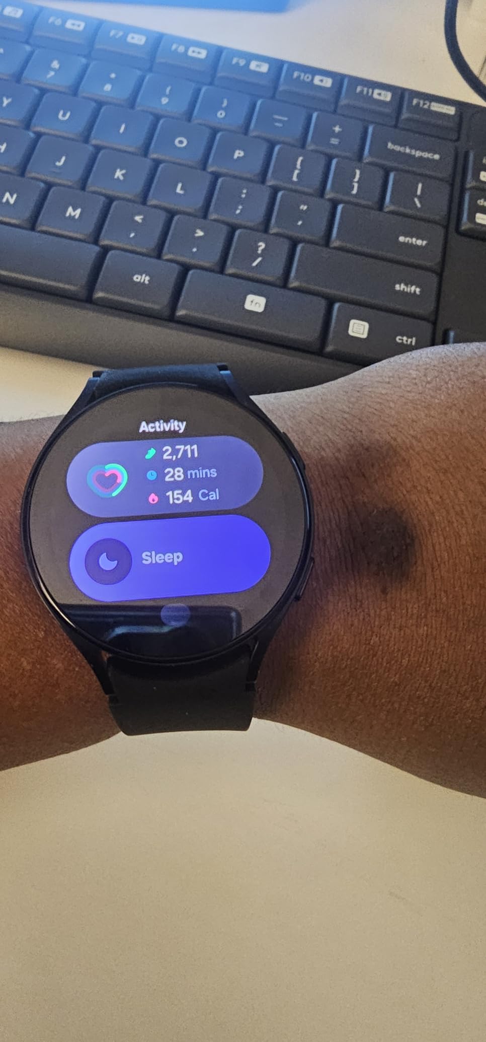 SAMSUNG Galaxy Watch 5 44mm Bluetooth Smartwatch w/Body, Health, Fitness and Sleep Tracker, Improved Battery, Sapphire Crystal Glass, Enhanced GPS Tracking, US Version, Gray (Renewed) customer photo 1
