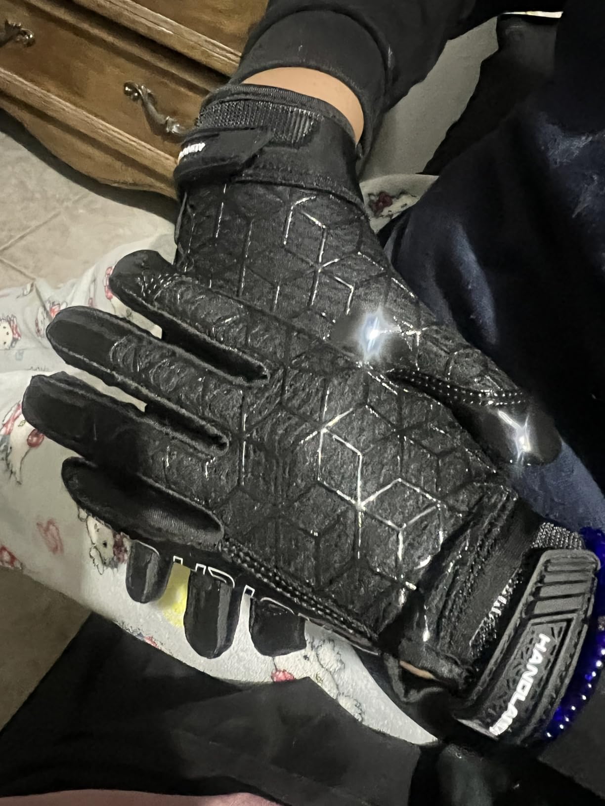 HANDLANDY Youth Football Gloves for Boys Girls, Sticky Wide Receiver Gloves for Kids, Junior Flag Football Gloves customer photo 1
