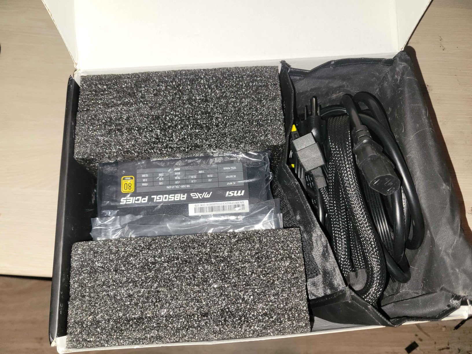 MSI MAG A850GL PCIE5, Fully Modular Compact Gaming 850W Power Supply, 80+ Gold, ATX 3.1 & PCIe 5.1 Ready, Native Dual-Color 12V-2x6 Cable, 10 Year Warranty customer photo 2