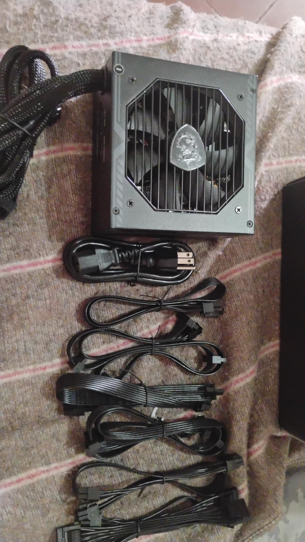 MSI MAG A750BE, Semi-Modular Compact 750W ATX Power Supply, 80+ Bronze, Low-Noise Fan, Active PFC Design, 5 Year Warranty customer photo 1
