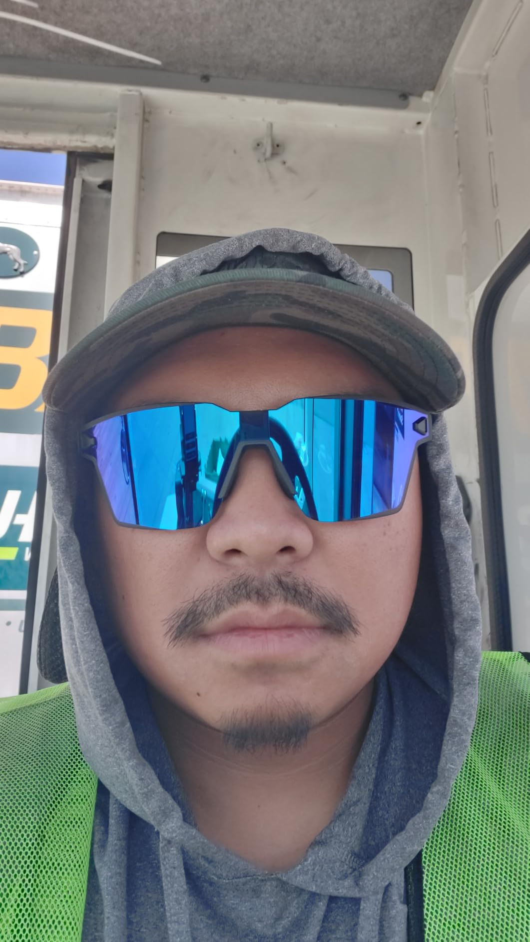 KastKing Tarkio Polarized Fishing Sunglasses, Large Single PC Lenses, Rimless Wrap Design, UV400 Protection Sports Sunglasses customer photo 1