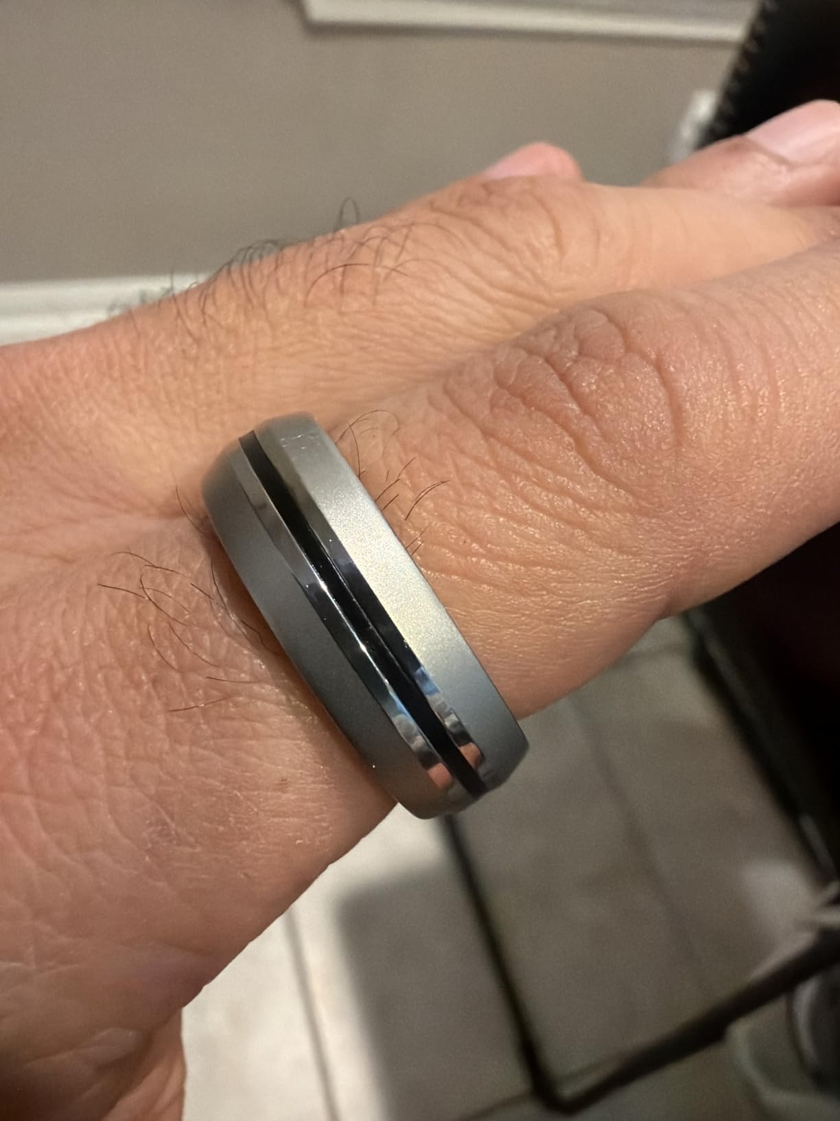 Lynx Smart Ring - All Day Sleep & Activity Tracking, Includes Charging Case, 7-Day Battery Life, Subscription-Free App for iOS & Android, Size Before You Buy (Silver, Size 10) customer photo 2
