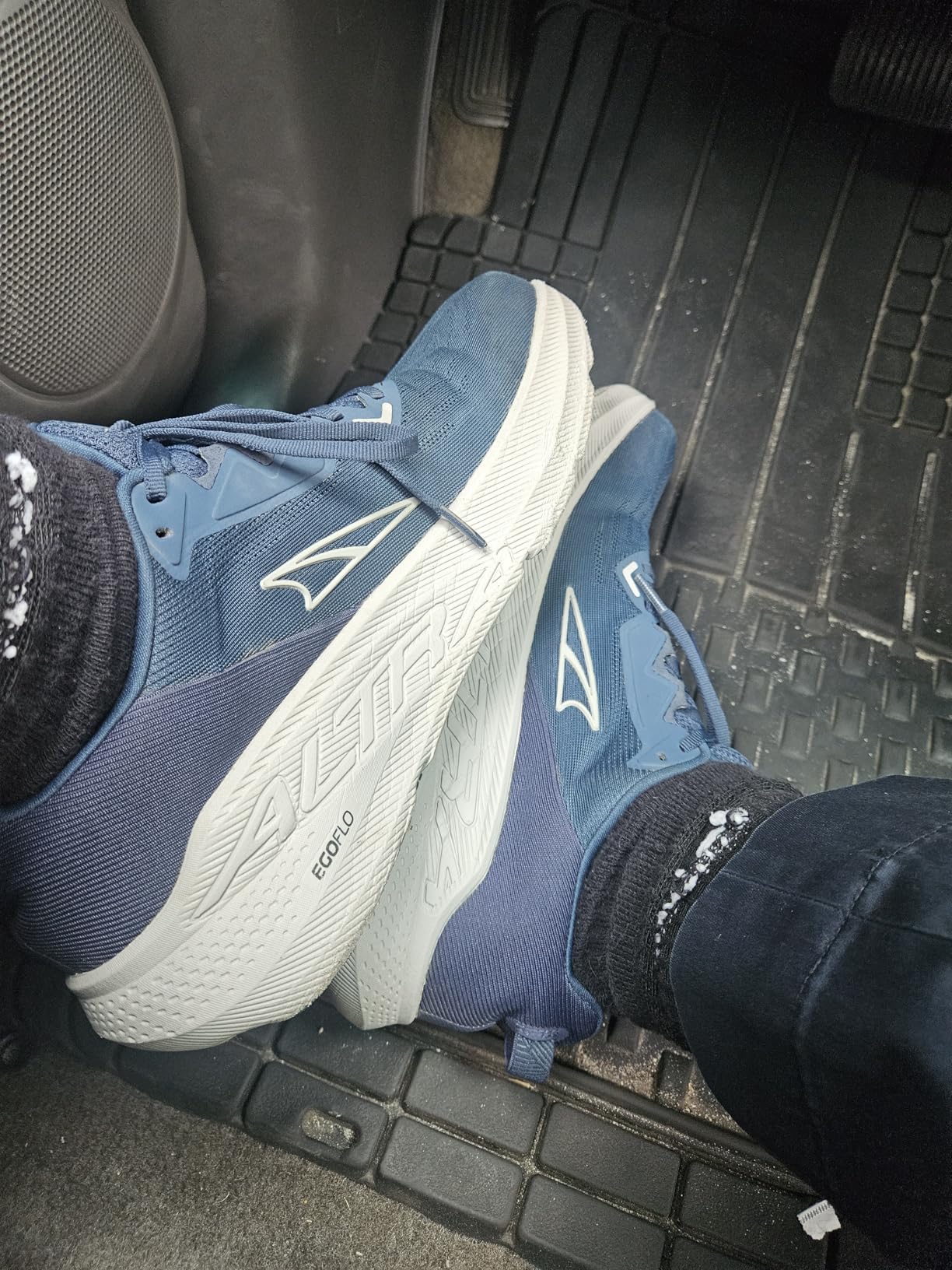 ALTRA Men's FWD VIA Road Running Shoe customer photo 1