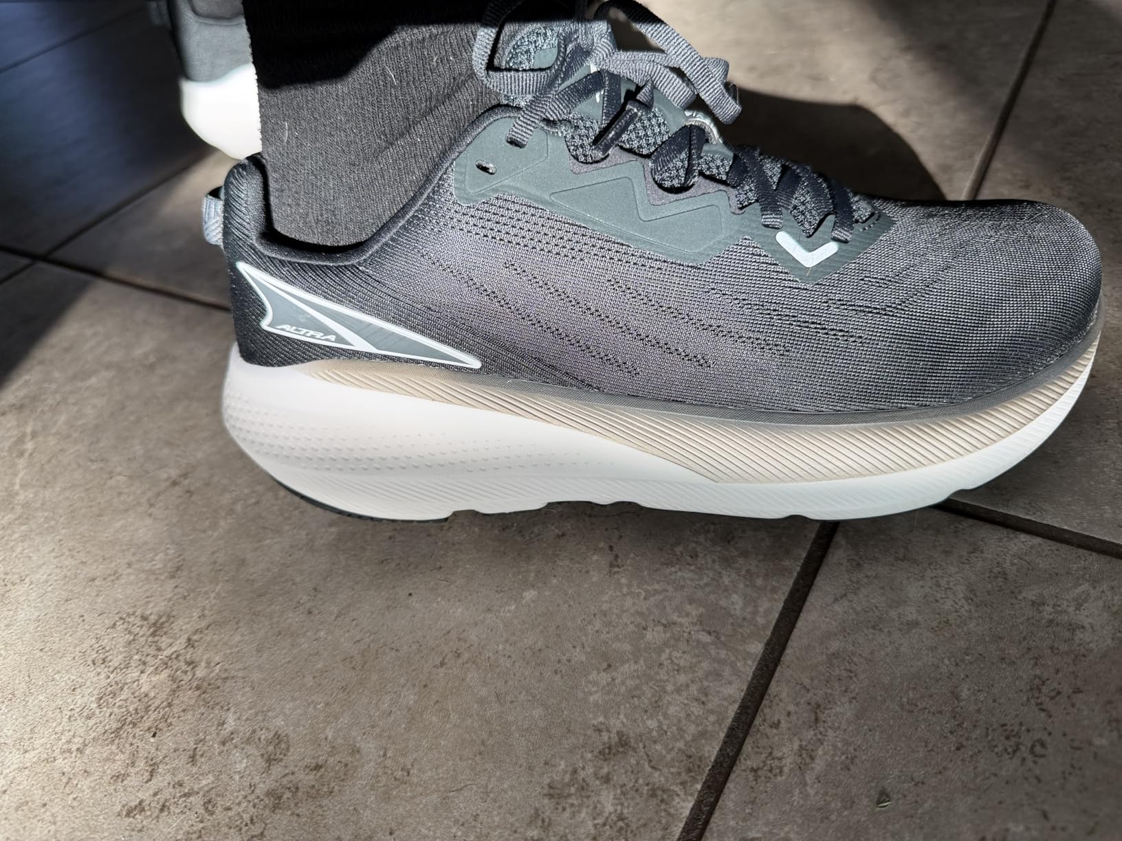 ALTRA Men's FWD VIA Road Running Shoe customer photo 2