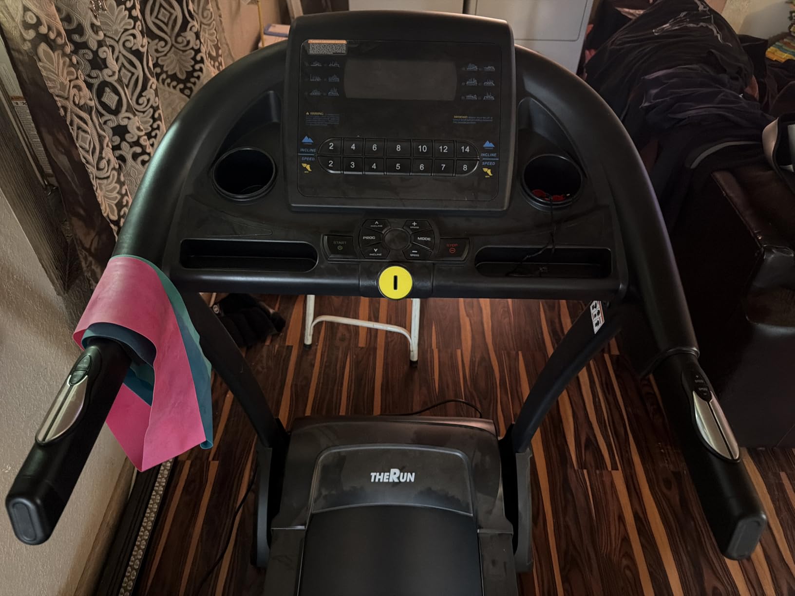 THERUN Incline Treadmill, Treadmills for Running and Walking, 300 lbs Weight Capacity Folding Treadmill with 0-15% Auto Incline, Wide Belt, 3.5 HP, App, Heart Rate customer photo 2