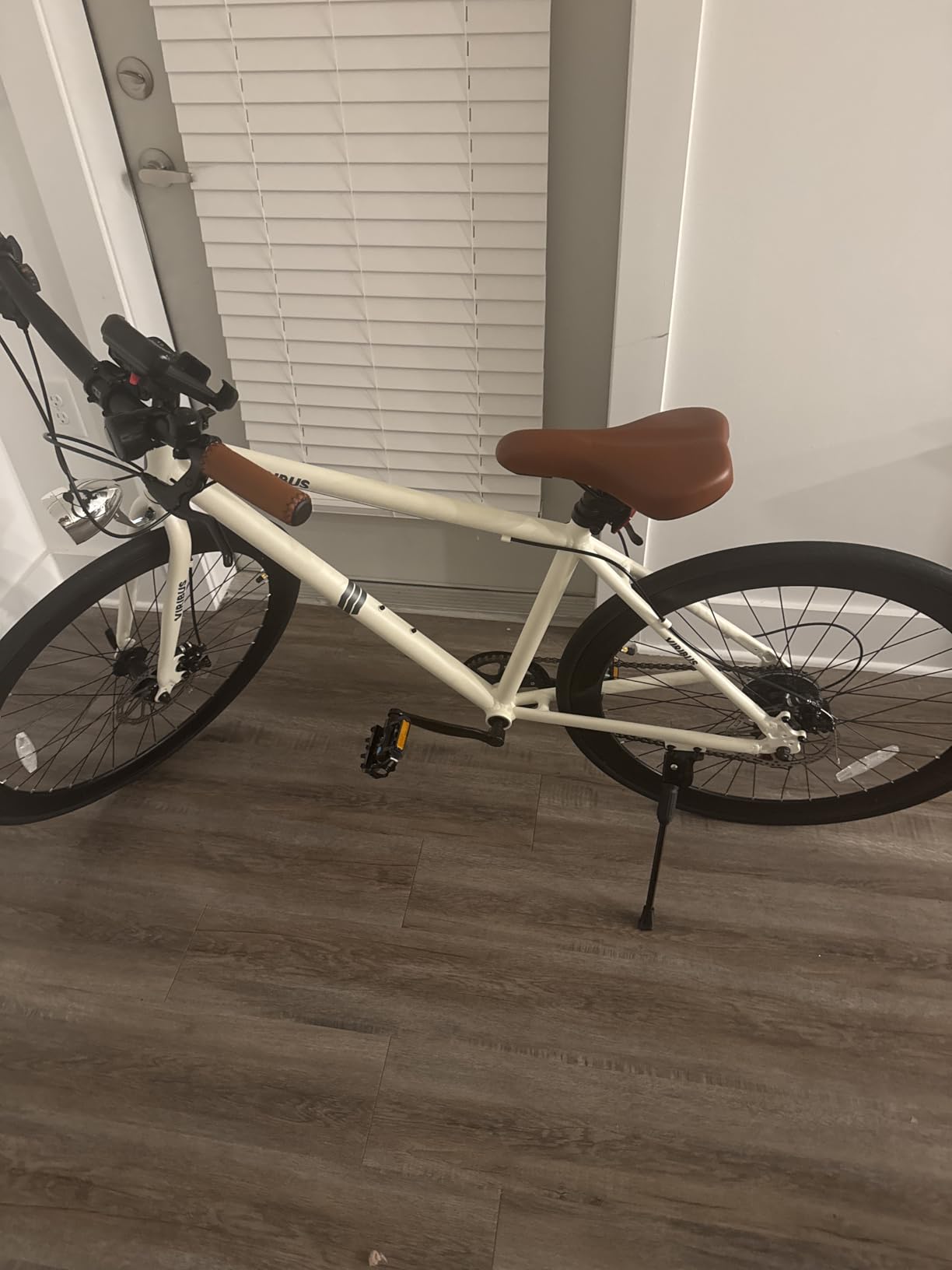 VIRIBUS Hybrid Bikes, 28 inch Mens Hybrid Bicycle 7 Speed, Lightweight Aluminum Frame & Disc Brakes, 700C Retro Vintage Adult Bike for City Commuters customer photo 2