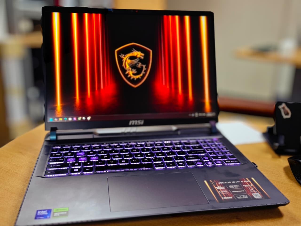 msi Vector 16 HX AI 16