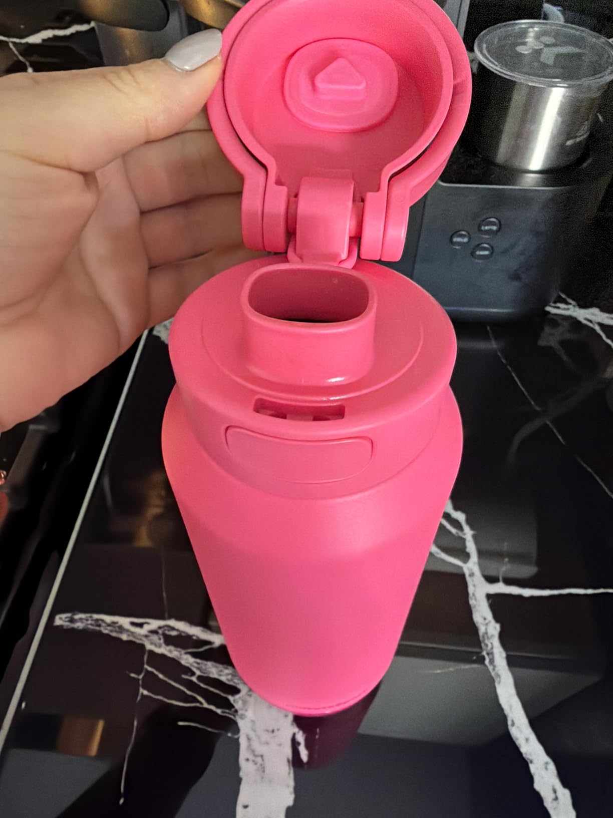 HidrateSpark PRO 2 21 oz Chug - Smart Hydration Bottle with Clinically Accurate Water Tracking & Extended Battery Life - Syncs with Apple Health, Fitbit, Smart Rings & Watches customer photo 1
