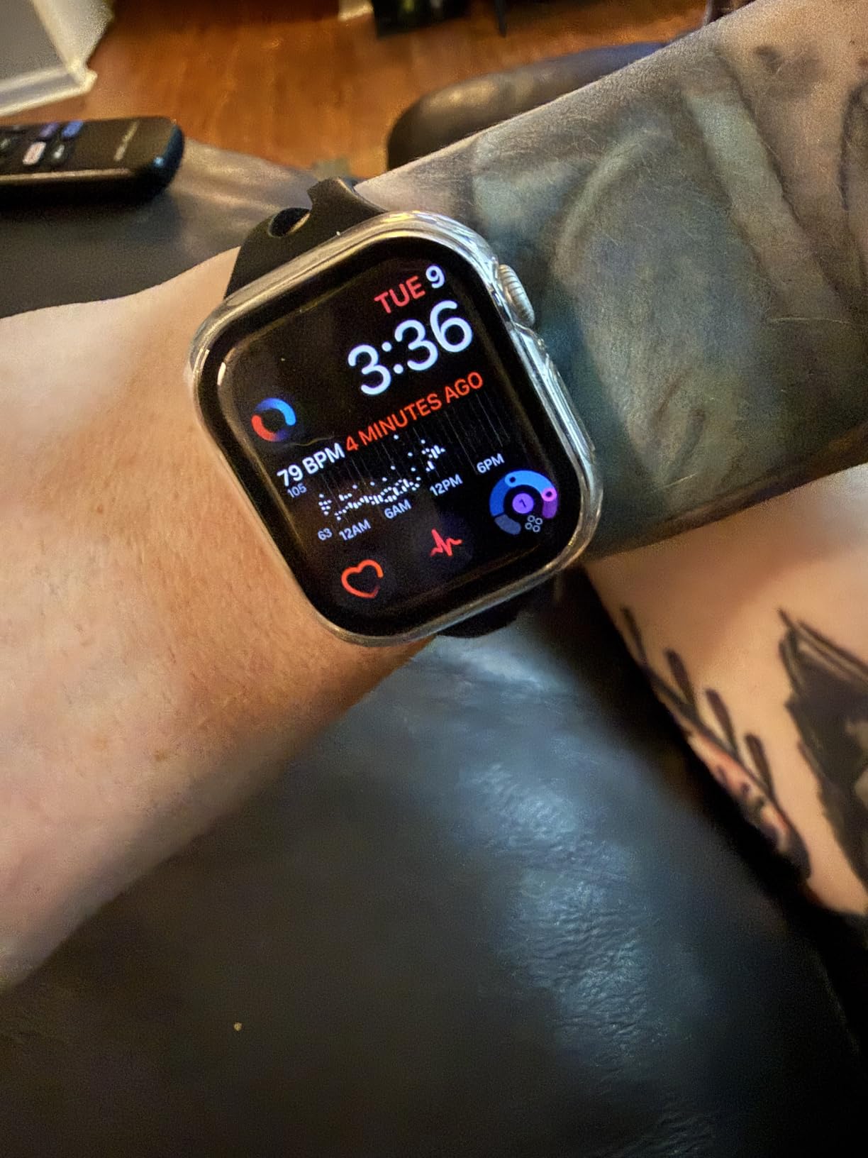 Apple Watch Series 11 [GPS 46mm] Smartwatch with Jet Black Aluminum Case with Black Sport Band - M/L. Sleep Score, Fitness Tracker, Health Monitoring, Always-On Display, Water Resistant customer photo 2