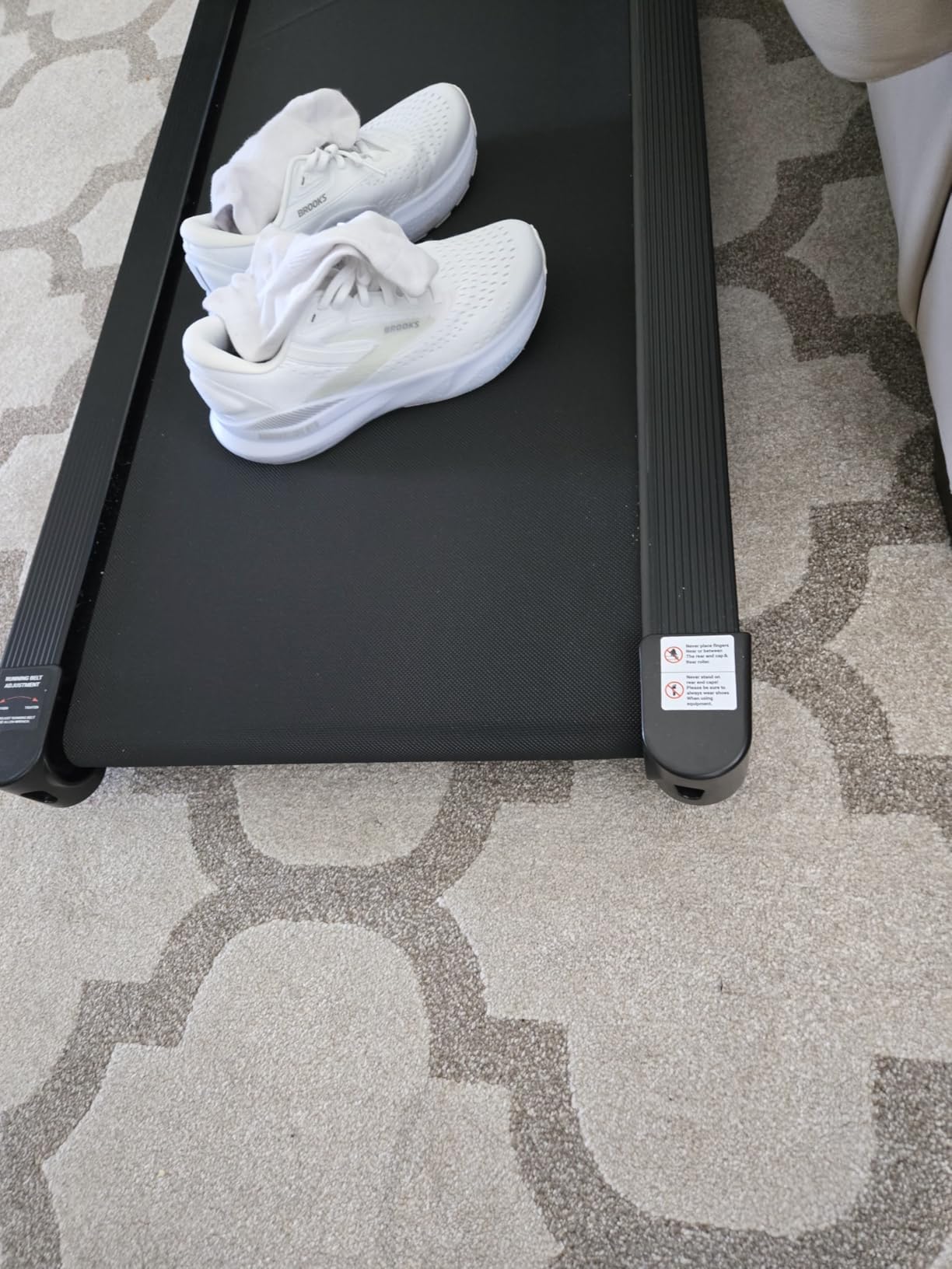 Niceday TM2 Incline Treadmill with 18% Auto Incline, Wide Belt Foldable Running Treadmills with Handles for Home 380 lb Capacity, 0.6-8.7MPH Indoor Running Machine customer photo 1