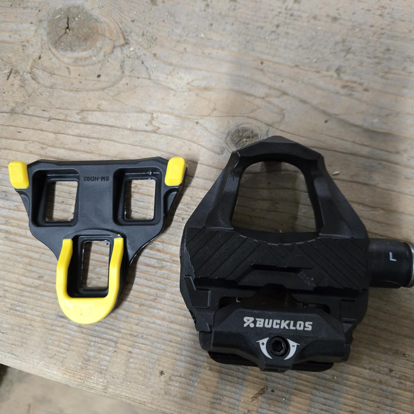 BUCKLOS Road Bike Clipless Pedals Compatible with SPD-SL Cleats Flat Combo Dual Sides - Carbon Fiber Sealed Bearing Bicycle Pedal customer photo 1
