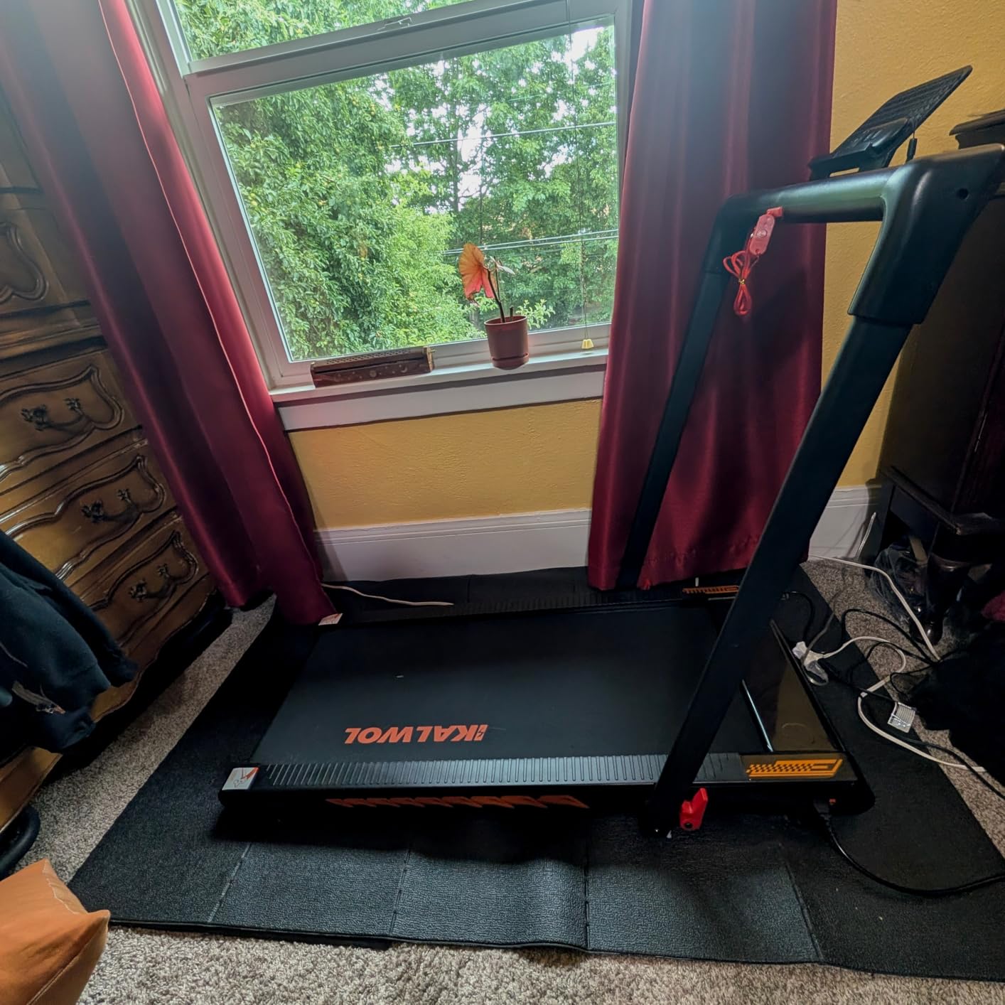 Treadmill with Speaker, 6-in-1 7.5MPH Foldable Treadmill for Home with App Compatible, Walking Pad with 10% Incline, LED Display, 3.0HP Brushless Drive, 350 LB Weight Capacity, 12 HIIT Programs customer photo 1