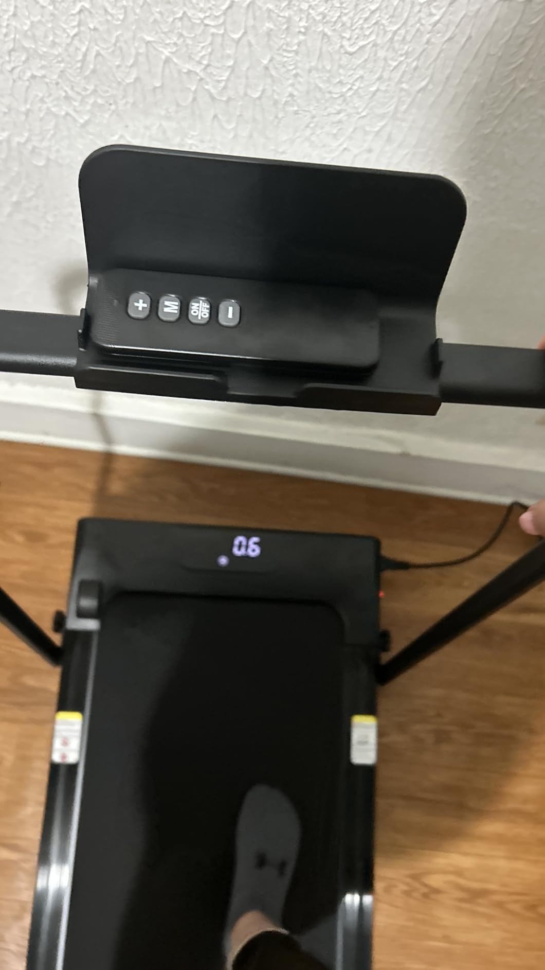 UMAY Fitness Treadmill with 20% Auto/Manual Incline, Treadmills for Home Folding with Pulse Sensors, 350/400LBS Capacity, Max 4.0HP Quiet Brushless & 8.0/9.5MPH customer photo 2