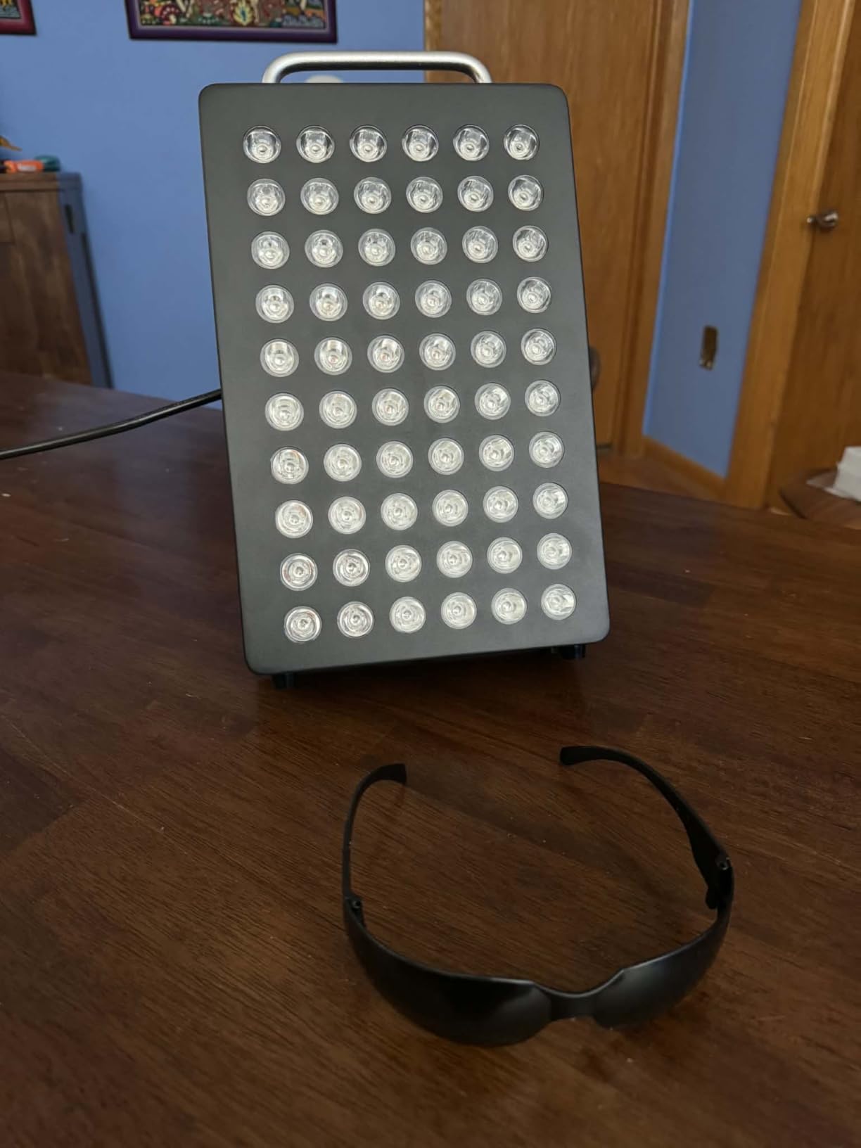 Red Light Therapy Panel, 660nm & 850nm Near-Infrared Light - 300W High-Power Red Light Panel for Face & Body, 60 Dual-Chip LEDs, 9 Pulse Modes, LCD Touch Screen, Flicker-Free customer photo 1