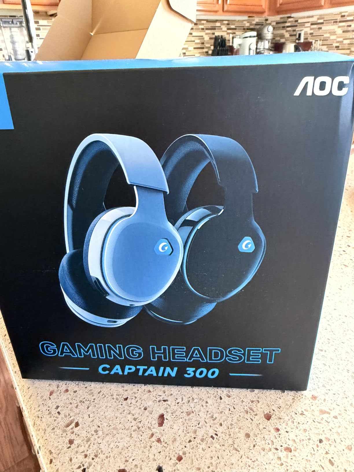 AOC 2.4GHz Wireless Gaming Headset for PS5, PS4 Fortnite & Call of Duty/FPS Gamers, PC, Switch, Bluetooth 6.0 Gaming Headphones with Noise Canceling Mic, 7.1 Virtual Surround, 45Hr Battery -White customer photo 1