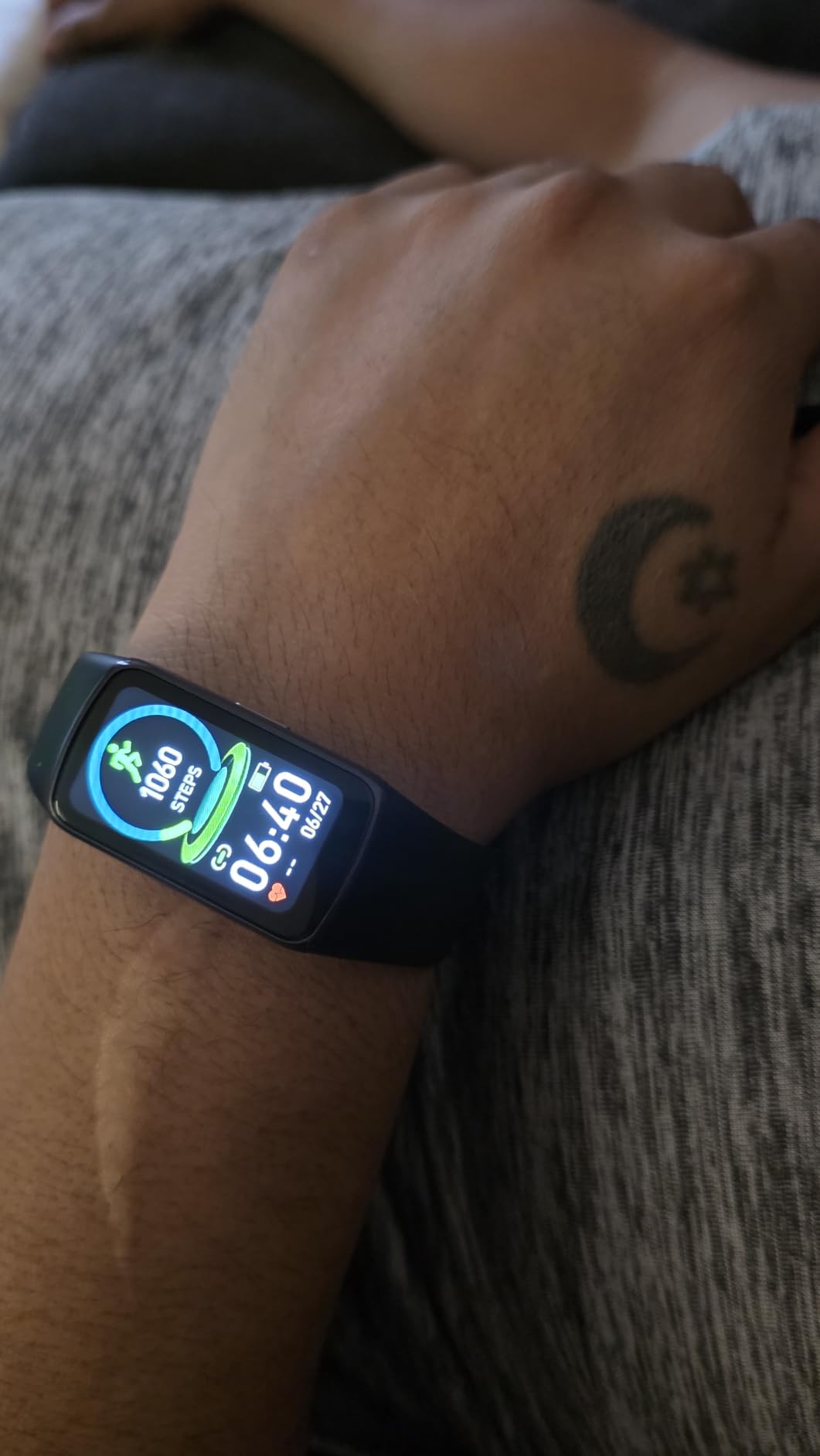 Zeacool Fitness Tracker with 24/7 Heart Rate, Blood Oxygen Sleep Monitor, 123 Sports Modes Calories Smart Watch,IP68 Waterproof Step Counter Activity Trackers Health Pedometer for Women Men customer photo 2