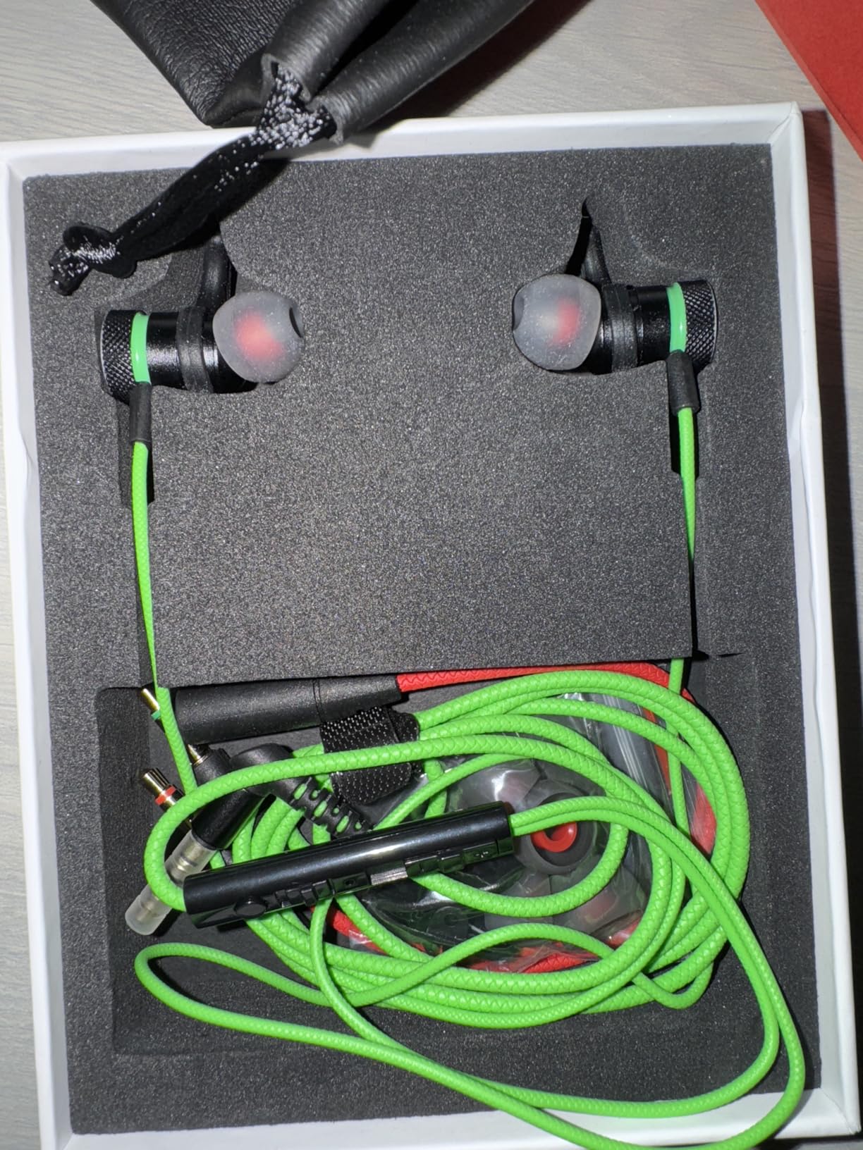 KASOTT SoundMaster Pro V1 - Gaming Earphones with Dual Audio Drivers,Battle Buds,in-Line Mic with Mute and Volume Control, Compatible with Xbox Series,Xbox One,PS5,PS4,Switch,Pc with 3.5mm Aux customer photo 2