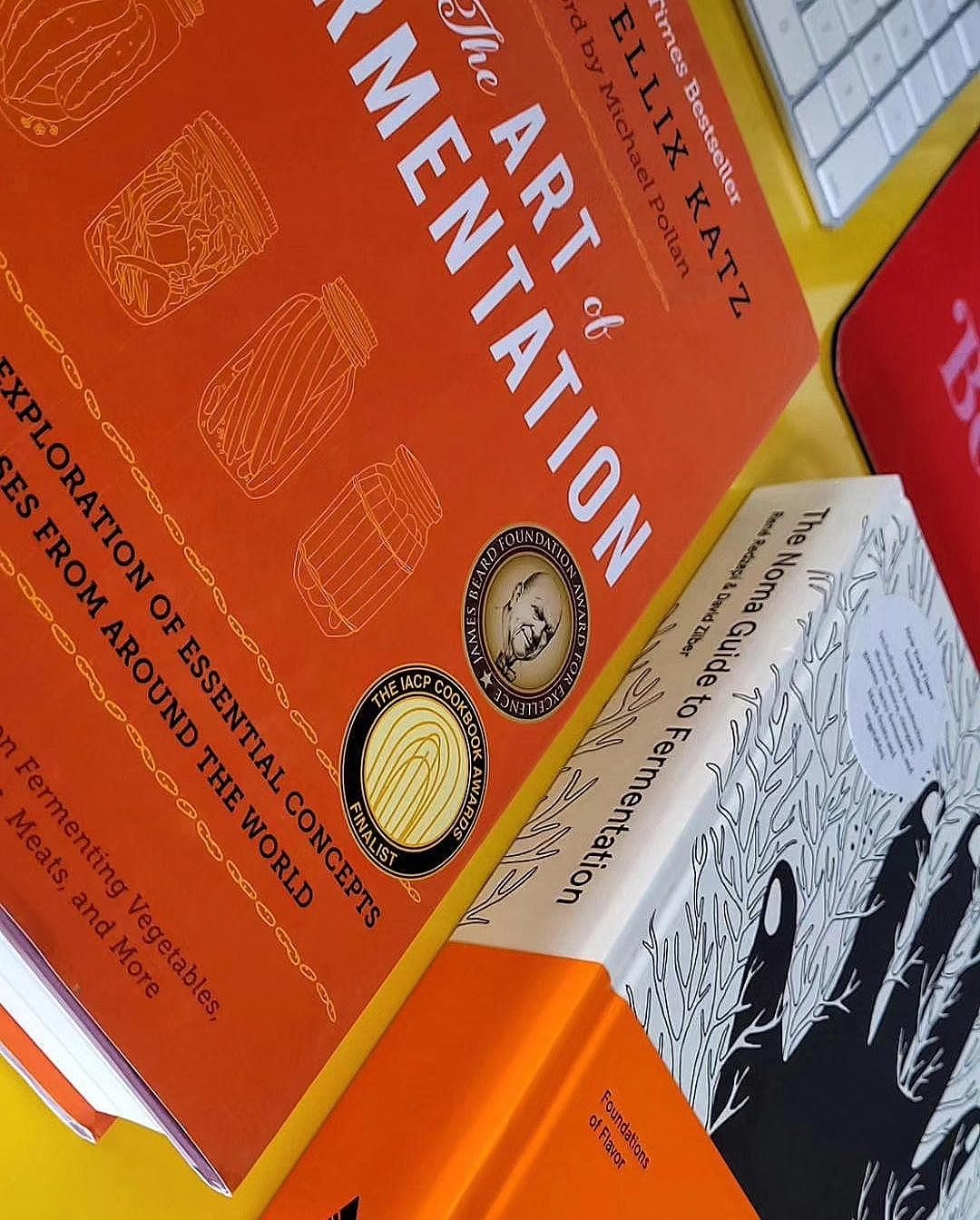 The Noma Guide to Fermentation: Including koji, kombuchas, shoyus, misos, vinegars, garums, lacto-ferments, and black fruits and vegetables (Foundations of Flavor) customer photo 1