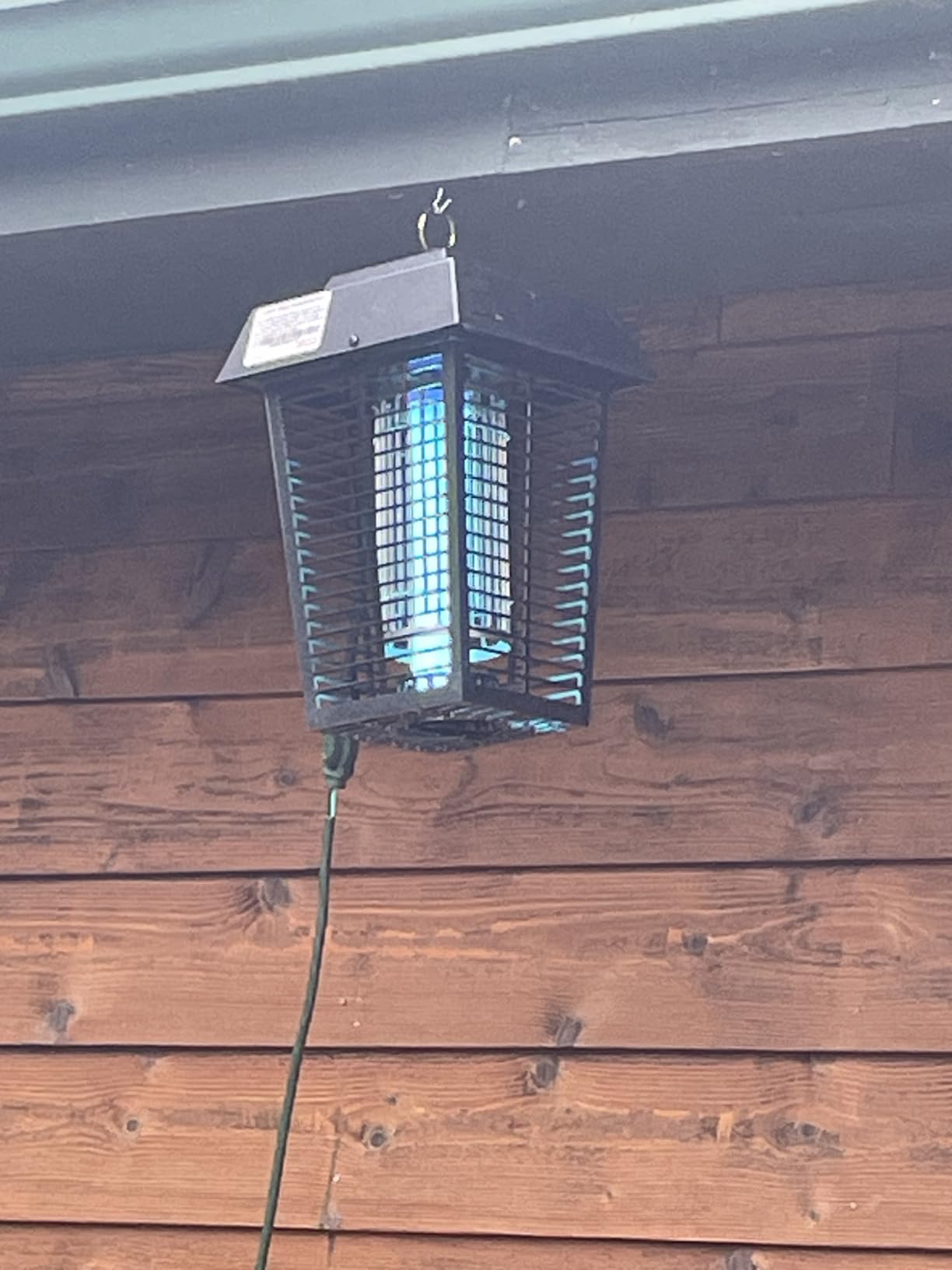 Flowtron Bug Zapper, 1 Acre Outdoor, 40W UV Bulb, 5600V, Octenol Attractant customer photo 1