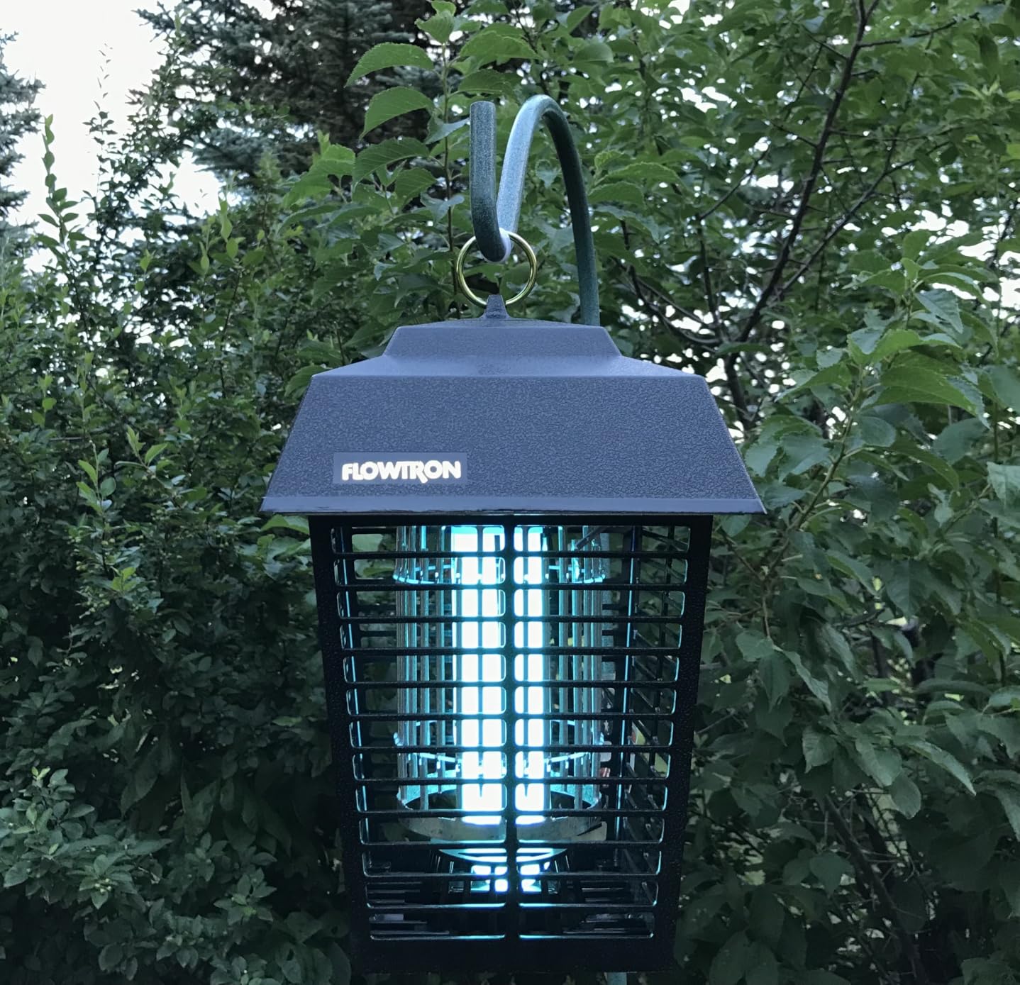 Flowtron Electric Bug Zapper, 1/2 Acre Outdoor, 15W UV, 5600V, Octenol Lure | Enjoy mosquito-free evenings outdoors - UV light and octenol lure eliminates flies, gnats, and beetles - UL certified customer photo 2