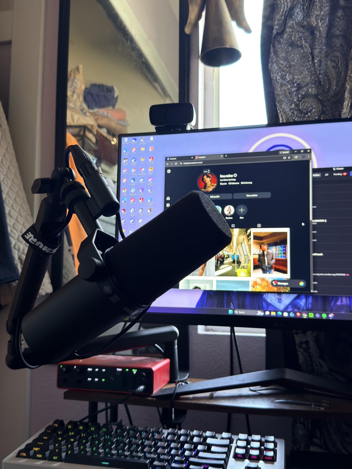 Shure SM7B Dynamic Vocal Microphone for Podcasting & Streaming customer photo 1