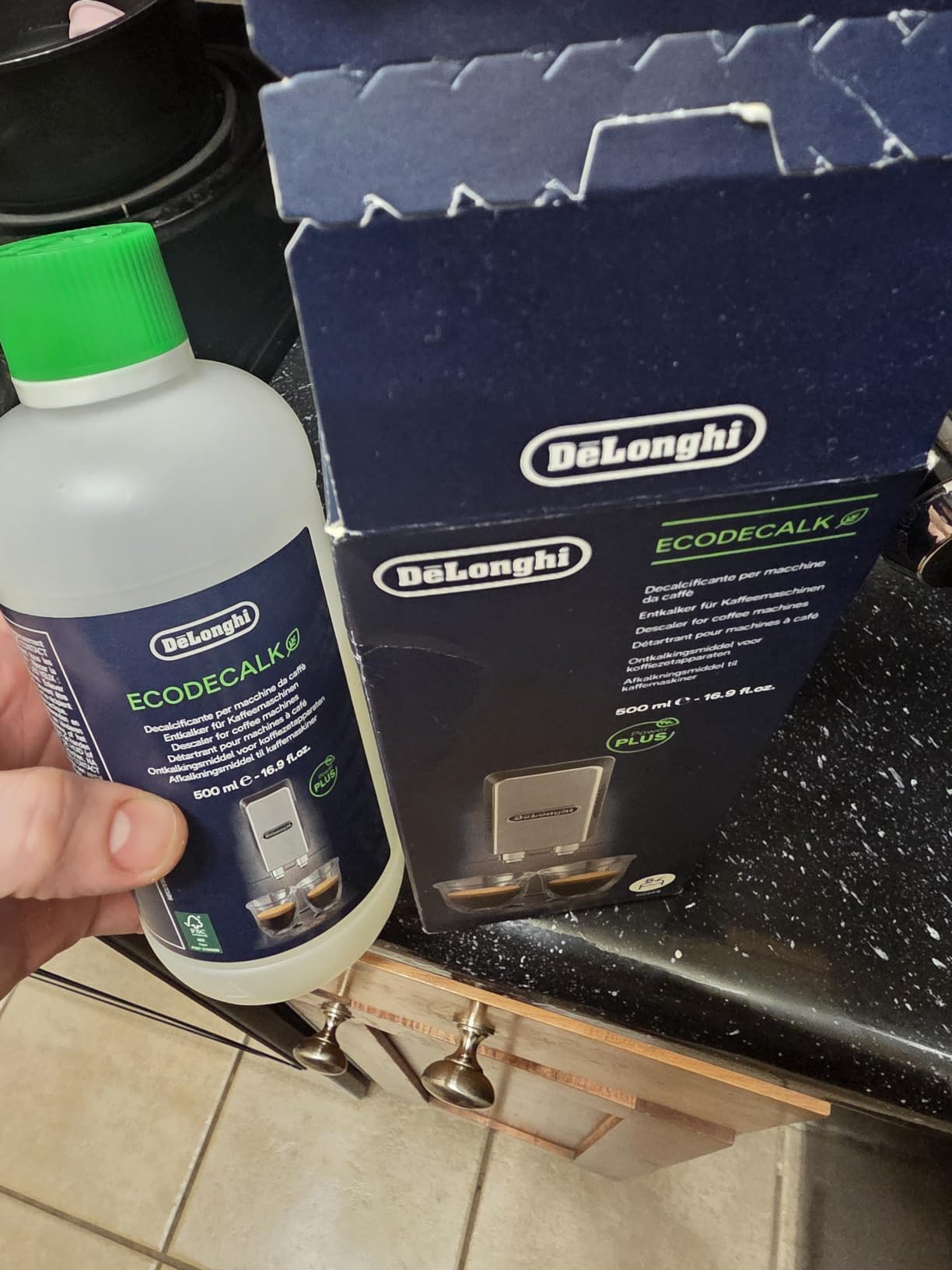 De'Longhi EcoDecalk Descaler, Eco-Friendly Universal Descaling Solution for Coffee & Espresso Machines, 2-Pack (1 use per pack) customer photo 1