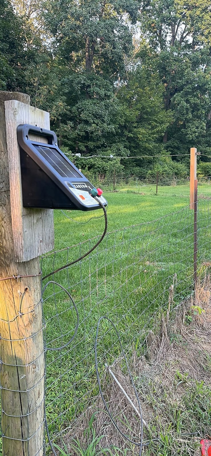 Zareba Solar Electric Fence Charger, 5 Mile Range Low Impedance Energizer | 360-Degree Rotation, T-Post Mounting Bracket, Rotational Grazing Fence Charger for Livestock & Cattle, Contain Animals customer photo 2
