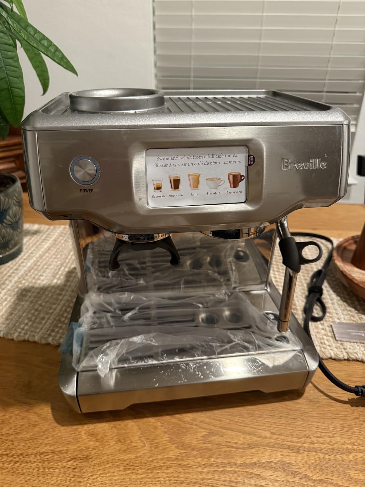 Breville BES880BSS Barista Touch Espresso Machine, Brushed Stainless Steel | Pull barista-quality espresso shots, lattes and cappuccinos at home with semi-automatic coffee maker with built-in grinder customer photo 2