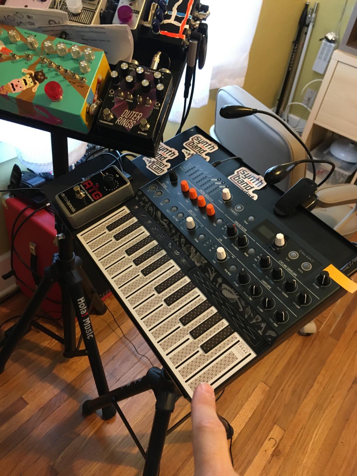 Arturia MicroFreak Synthesizer Keyboard | 21 paraphonic oscillator modes from physical modeling to wavetable, 25-key poly-aftertouch keybed, CV pitch gate and pressure customer photo 2