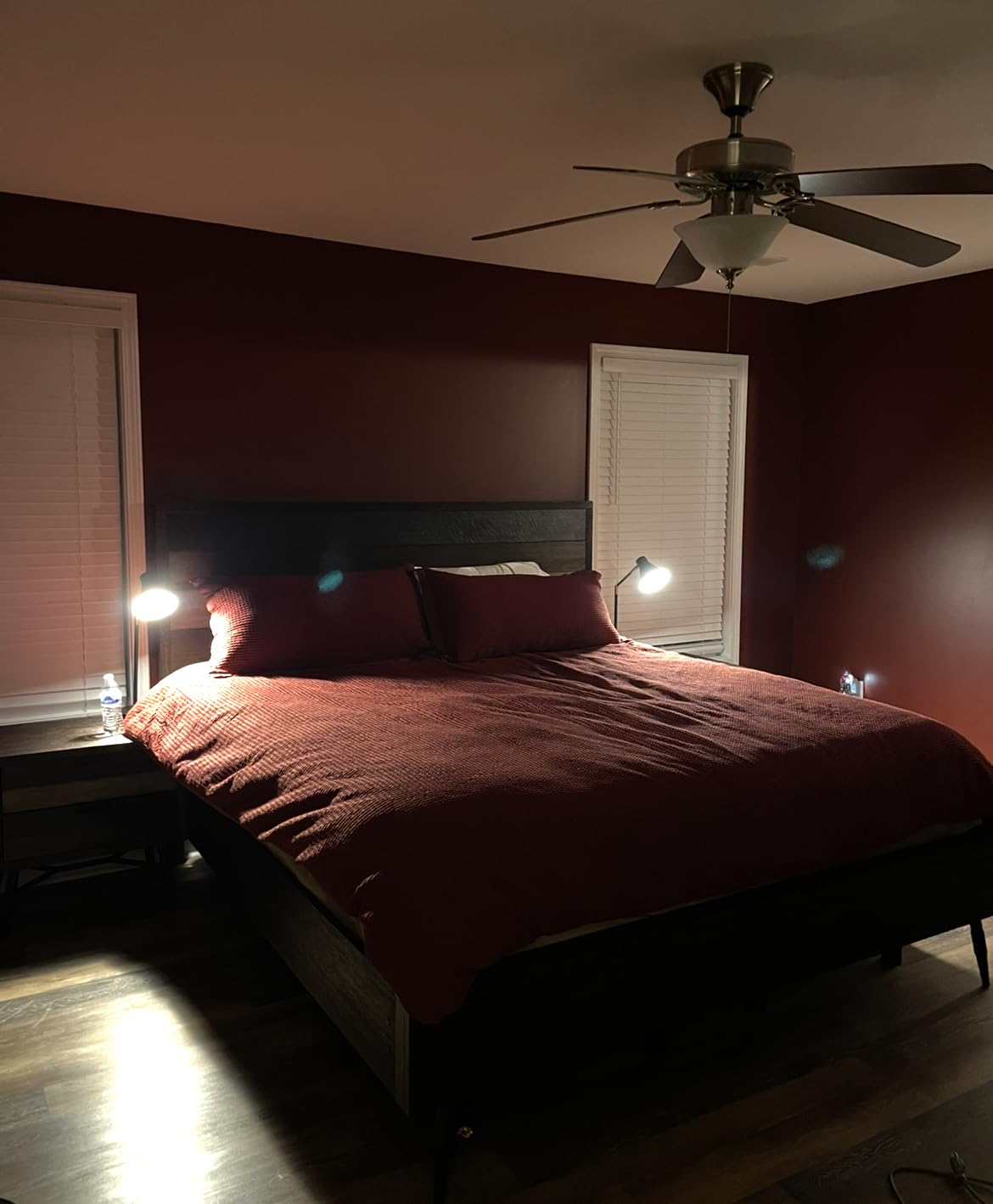 O'Bright LED Desk Lamp with USB Charging Port, Metal Swing Arm Reading Lamp (Piano Lamp - Black) customer photo 1