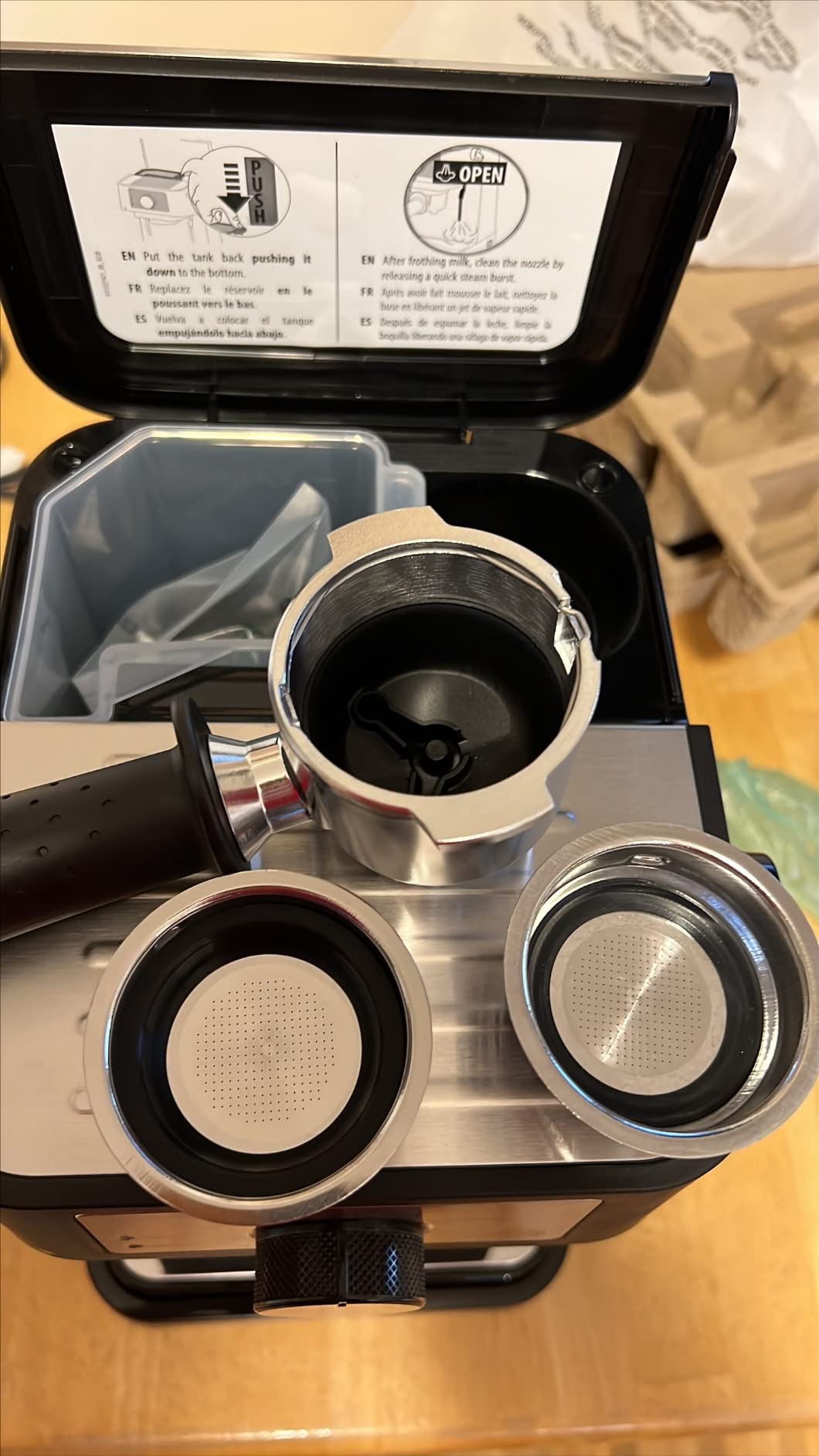 De'Longhi Stilosa Compact Manual Espresso Machine, Manual Milk Frother | #1 Worldwide Espresso Machine Maker, 15 Bar Pump Pressure, Stainless Steel Boiler, Frother, Compact Design customer photo 2