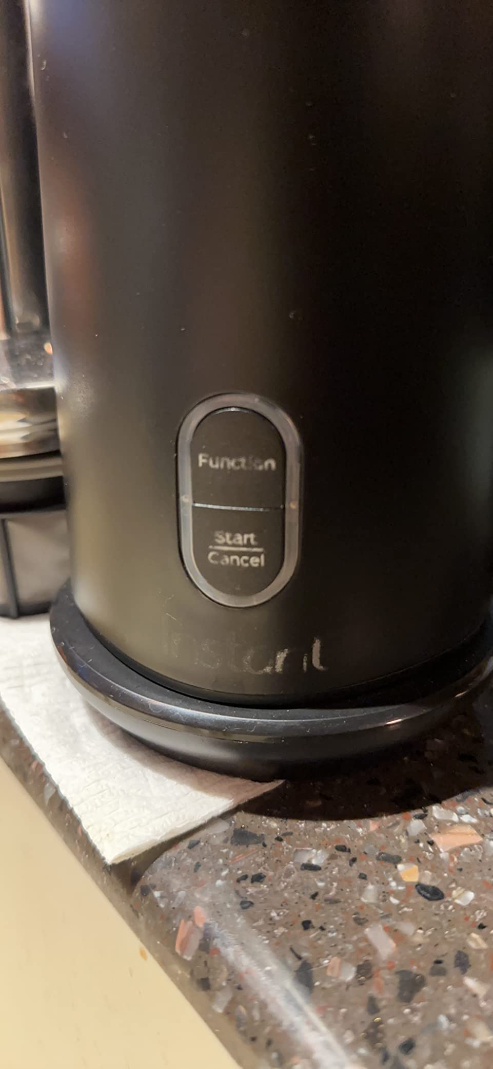Instant Pot Milk Frother, 4-in-1 Electric Milk Steamer, 10oz/295ml Automatic Hot and Cold Foam Maker and Milk Warmer for Latte, Cappuccinos, Macchiato, From the Makers of Instant 500W, Black customer photo 1